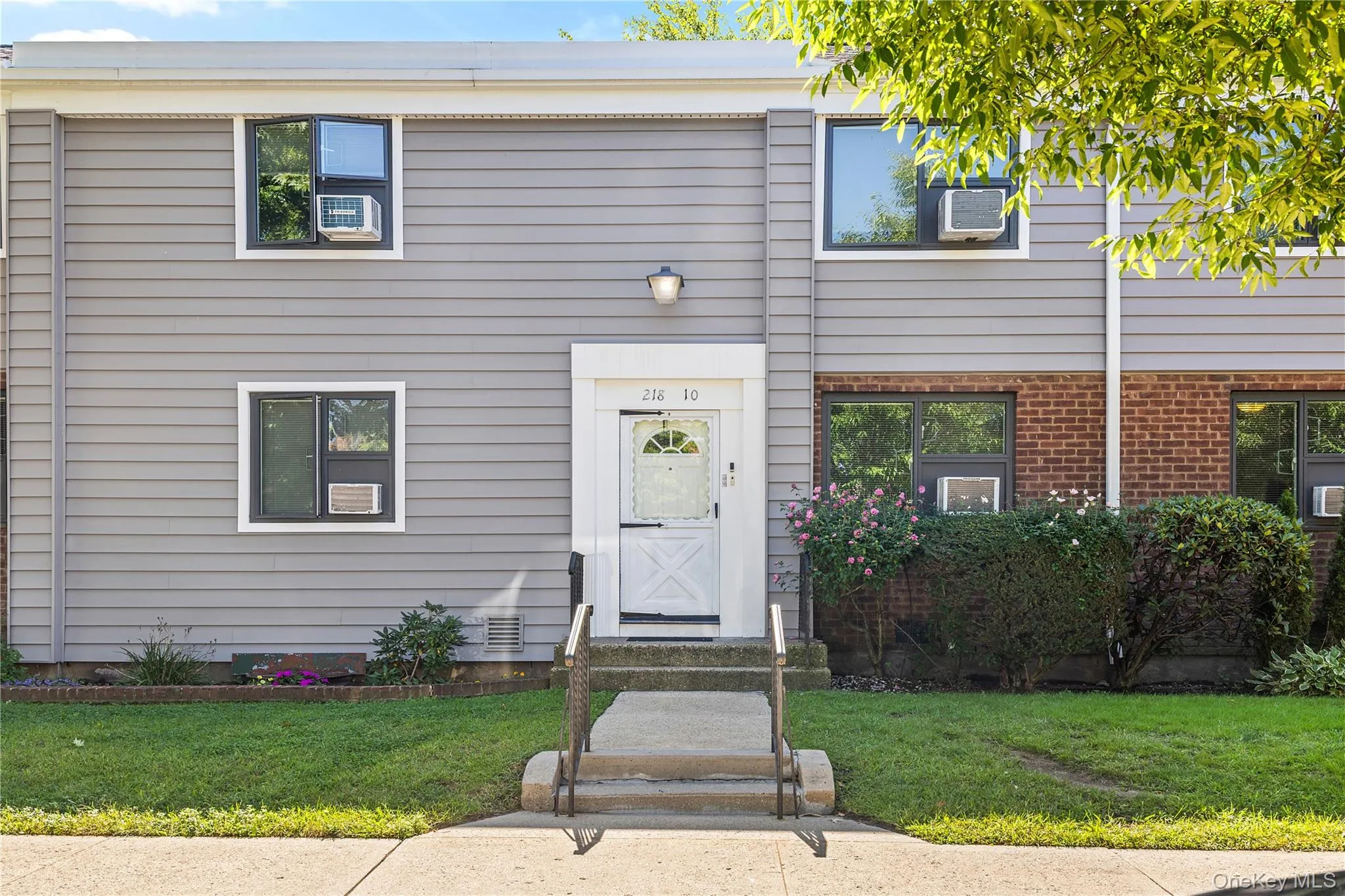 218-10 67th Avenue, New York, NY, 2 Bedrooms Bedrooms, 4 Rooms Rooms,1 BathroomBathrooms,Residential,For Rent,67th,0,1049364 218-10 67th Avenue, New York, NY, 2 Bedrooms Bedrooms, 4 Rooms Rooms,1 BathroomBathrooms,Residential,For Rent,67th,0,1049364