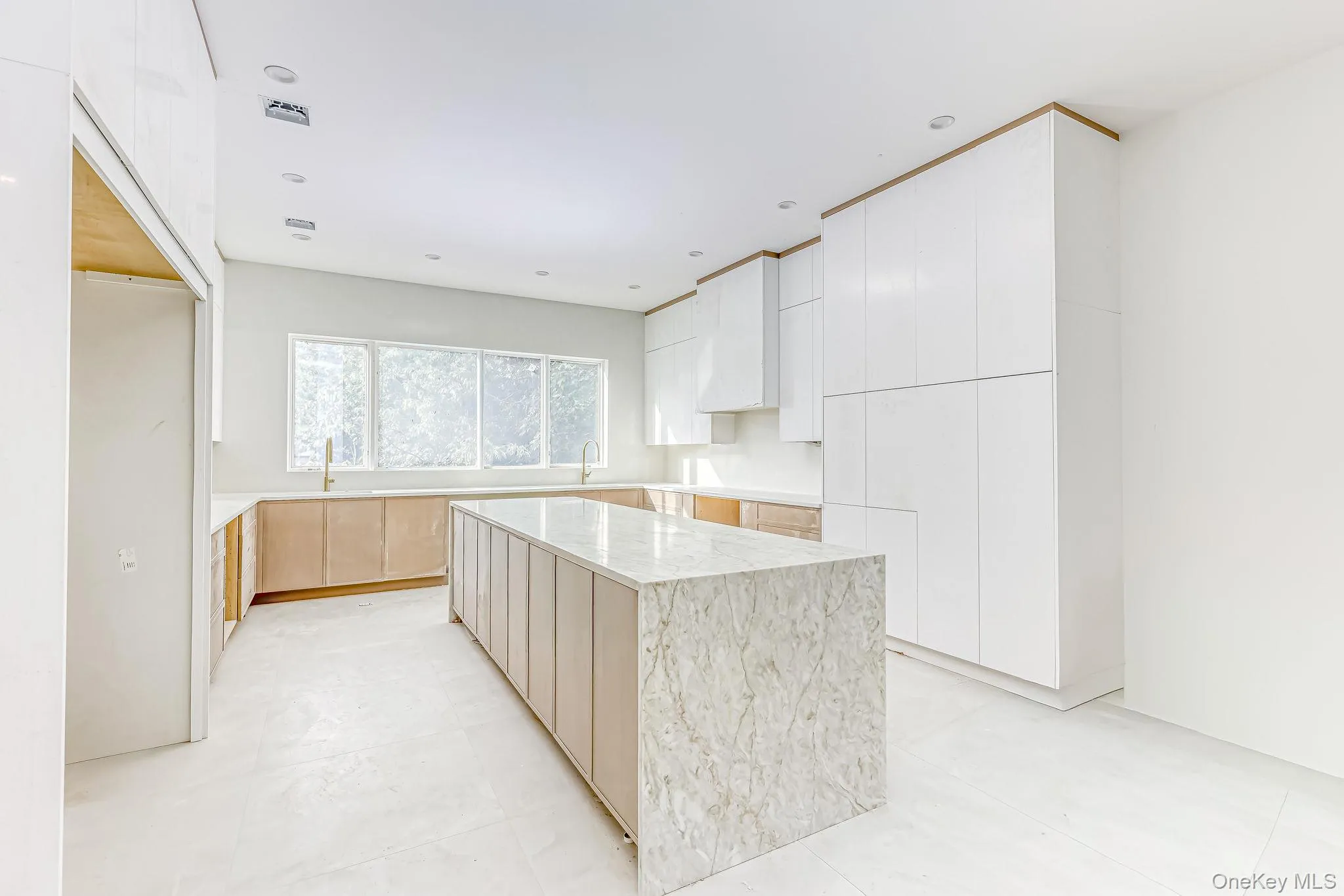 2 Roberts Road, Ramapo, NY, 8 Bedrooms Bedrooms, 30 Rooms Rooms,6 BathroomsBathrooms,Residential,For Rent,Roberts,0,1049366 2 Roberts Road, Ramapo, NY, 8 Bedrooms Bedrooms, 30 Rooms Rooms,6 BathroomsBathrooms,Residential,For Rent,Roberts,0,1049366