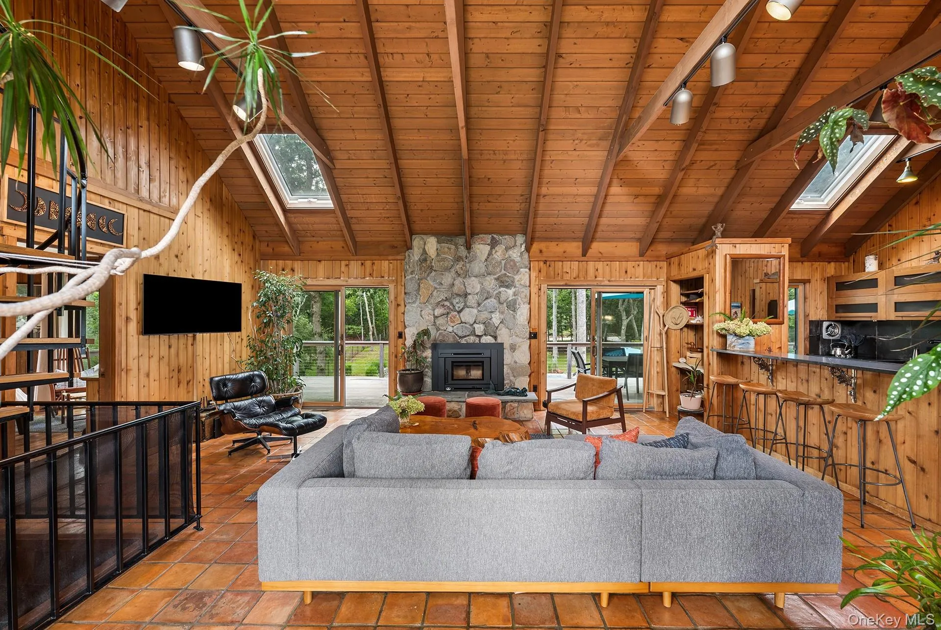 130 Laurel Drive, East Hampton, NY, 4 Bedrooms Bedrooms, 7 Rooms Rooms,3 BathroomsBathrooms,Residential,For Rent,Laurel,0,1049371 130 Laurel Drive, East Hampton, NY, 4 Bedrooms Bedrooms, 7 Rooms Rooms,3 BathroomsBathrooms,Residential,For Rent,Laurel,0,1049371