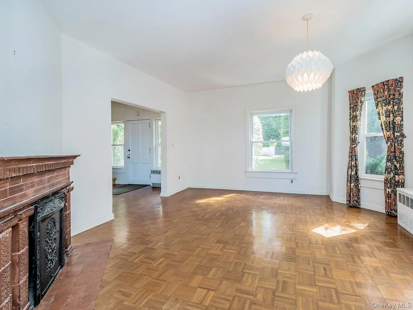 40 Prospect Avenue, Oyster Bay, NY, 4 Bedrooms Bedrooms, 9 Rooms Rooms,3 BathroomsBathrooms,Residential,For Rent,Prospect,0,1049376 40 Prospect Avenue, Oyster Bay, NY, 4 Bedrooms Bedrooms, 9 Rooms Rooms,3 BathroomsBathrooms,Residential,For Rent,Prospect,0,1049376