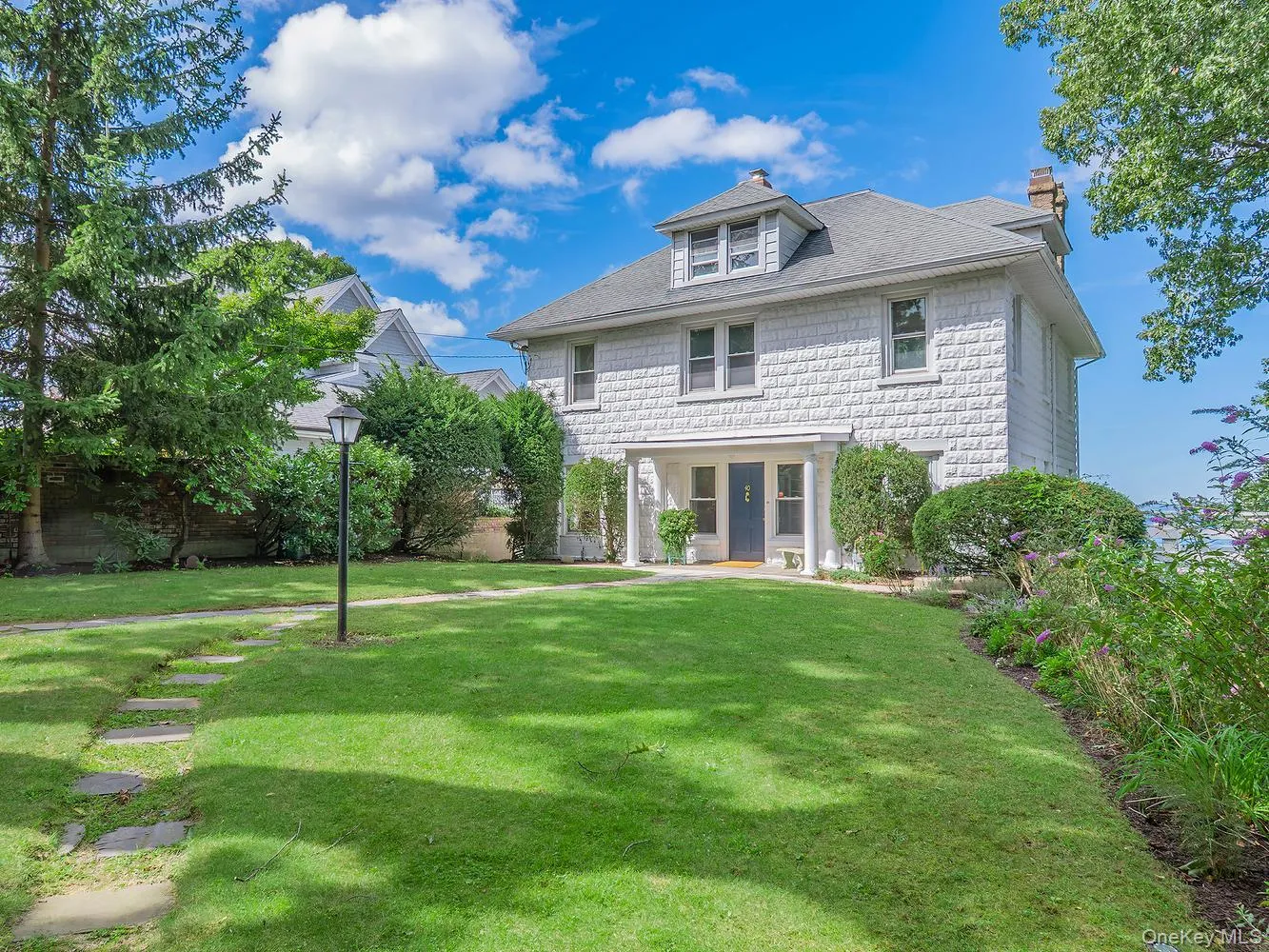 40 Prospect Avenue, Oyster Bay, NY, 4 Bedrooms Bedrooms, 9 Rooms Rooms,3 BathroomsBathrooms,Residential,For Rent,Prospect,0,1049376 40 Prospect Avenue, Oyster Bay, NY, 4 Bedrooms Bedrooms, 9 Rooms Rooms,3 BathroomsBathrooms,Residential,For Rent,Prospect,0,1049376