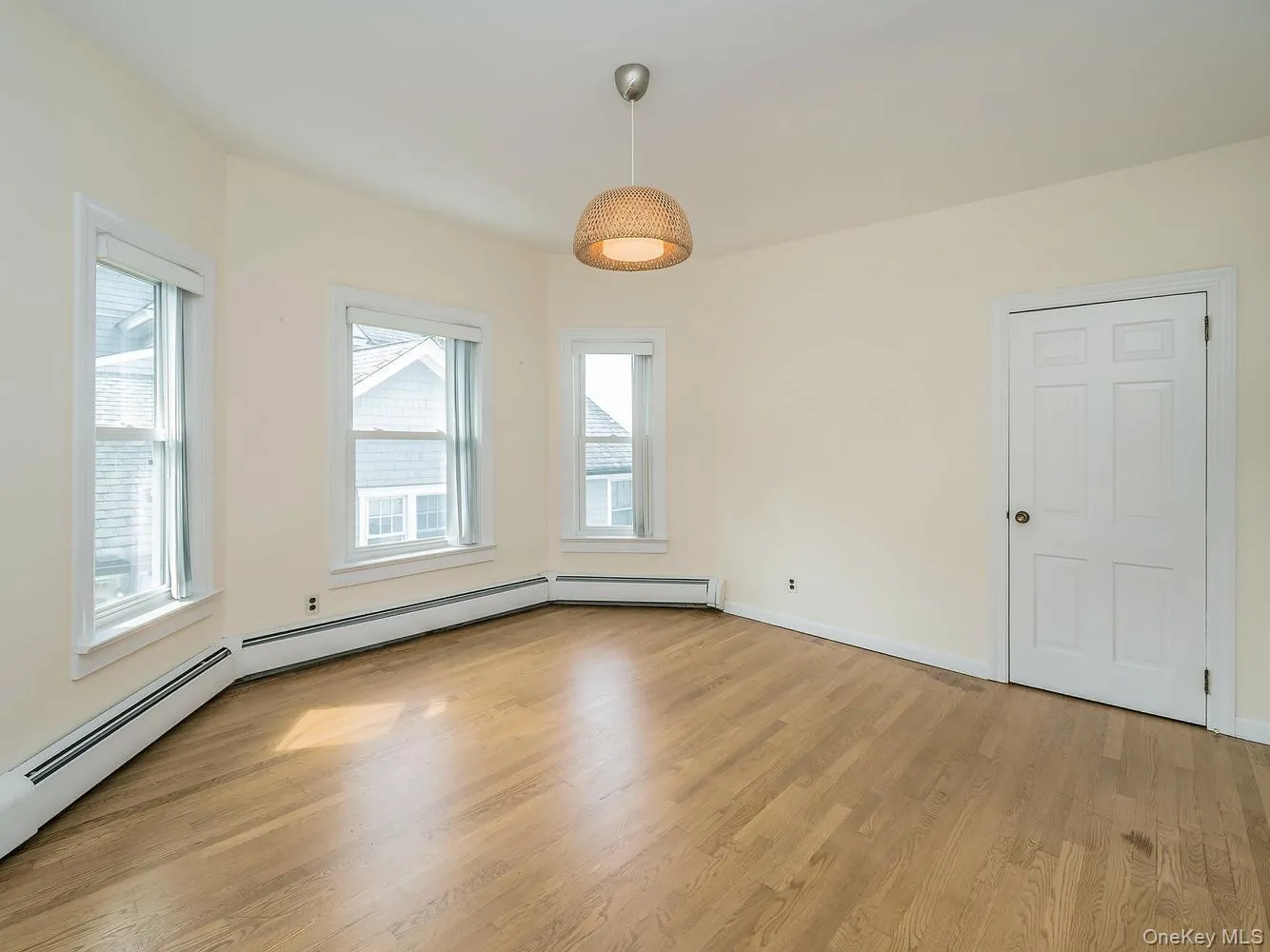 40 Prospect Avenue, Oyster Bay, NY, 4 Bedrooms Bedrooms, 9 Rooms Rooms,3 BathroomsBathrooms,Residential,For Rent,Prospect,0,1049376 40 Prospect Avenue, Oyster Bay, NY, 4 Bedrooms Bedrooms, 9 Rooms Rooms,3 BathroomsBathrooms,Residential,For Rent,Prospect,0,1049376