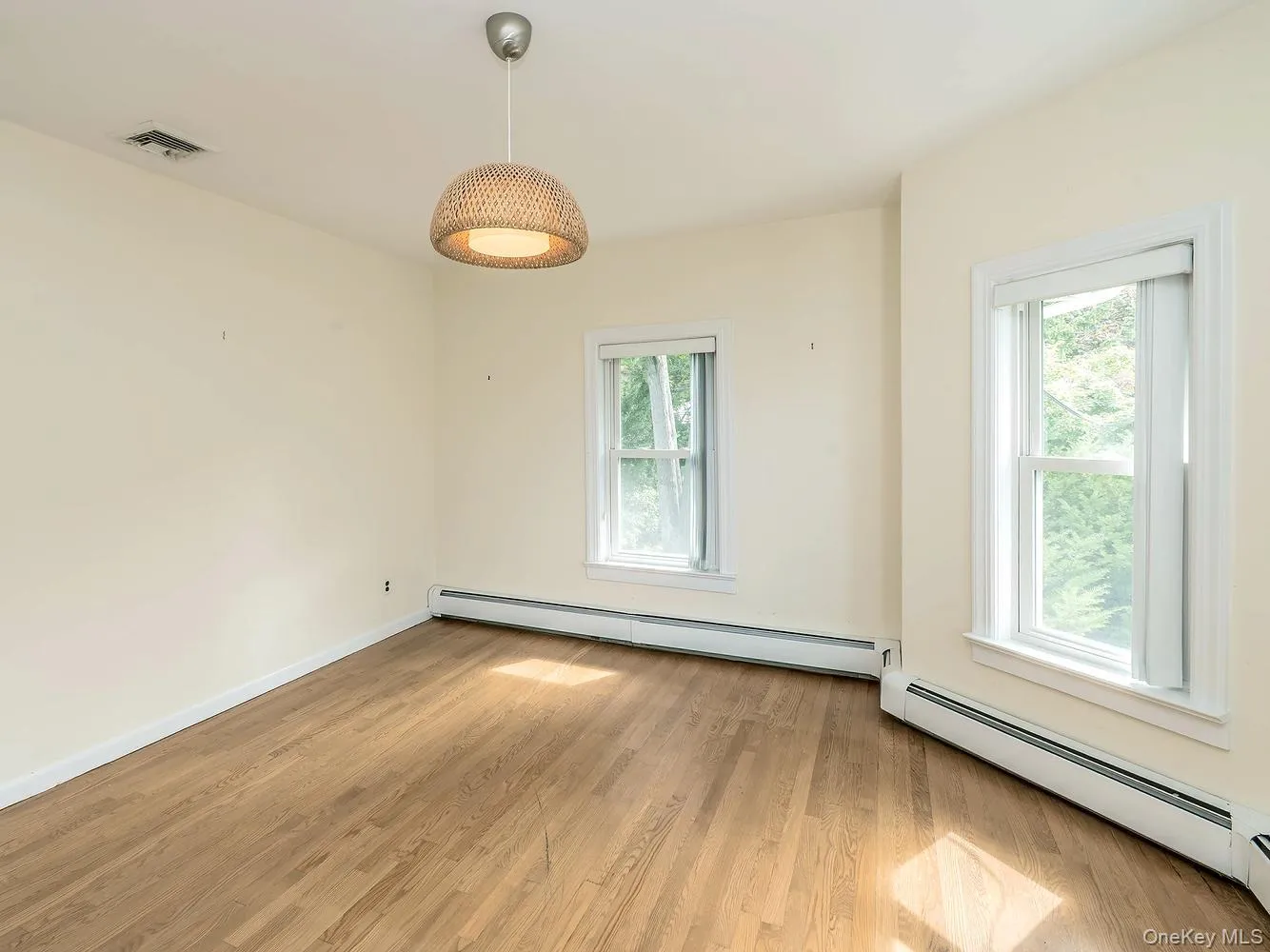 40 Prospect Avenue, Oyster Bay, NY, 4 Bedrooms Bedrooms, 9 Rooms Rooms,3 BathroomsBathrooms,Residential,For Rent,Prospect,0,1049376 40 Prospect Avenue, Oyster Bay, NY, 4 Bedrooms Bedrooms, 9 Rooms Rooms,3 BathroomsBathrooms,Residential,For Rent,Prospect,0,1049376