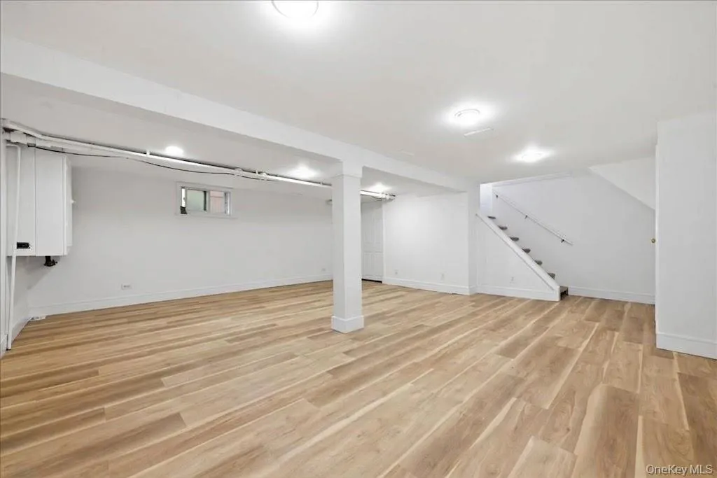 22237 Edmore Avenue, New York, NY, 3 Bedrooms Bedrooms, 7 Rooms Rooms,2 BathroomsBathrooms,Residential,For Rent,Edmore,0,1049380 22237 Edmore Avenue, New York, NY, 3 Bedrooms Bedrooms, 7 Rooms Rooms,2 BathroomsBathrooms,Residential,For Rent,Edmore,0,1049380