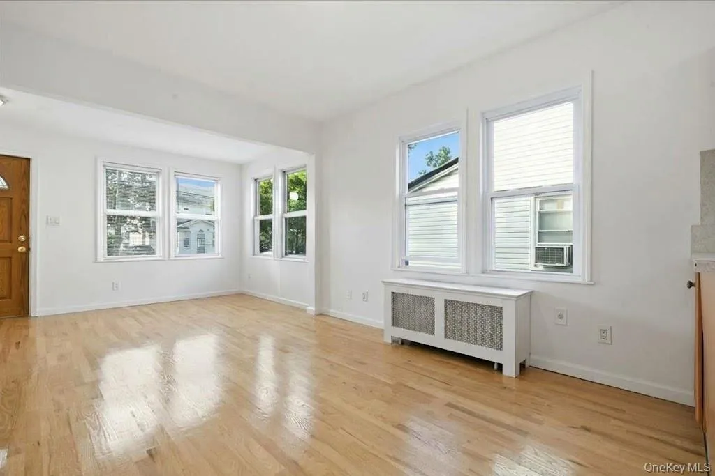 22237 Edmore Avenue, New York, NY, 3 Bedrooms Bedrooms, 7 Rooms Rooms,2 BathroomsBathrooms,Residential,For Rent,Edmore,0,1049380 22237 Edmore Avenue, New York, NY, 3 Bedrooms Bedrooms, 7 Rooms Rooms,2 BathroomsBathrooms,Residential,For Rent,Edmore,0,1049380
