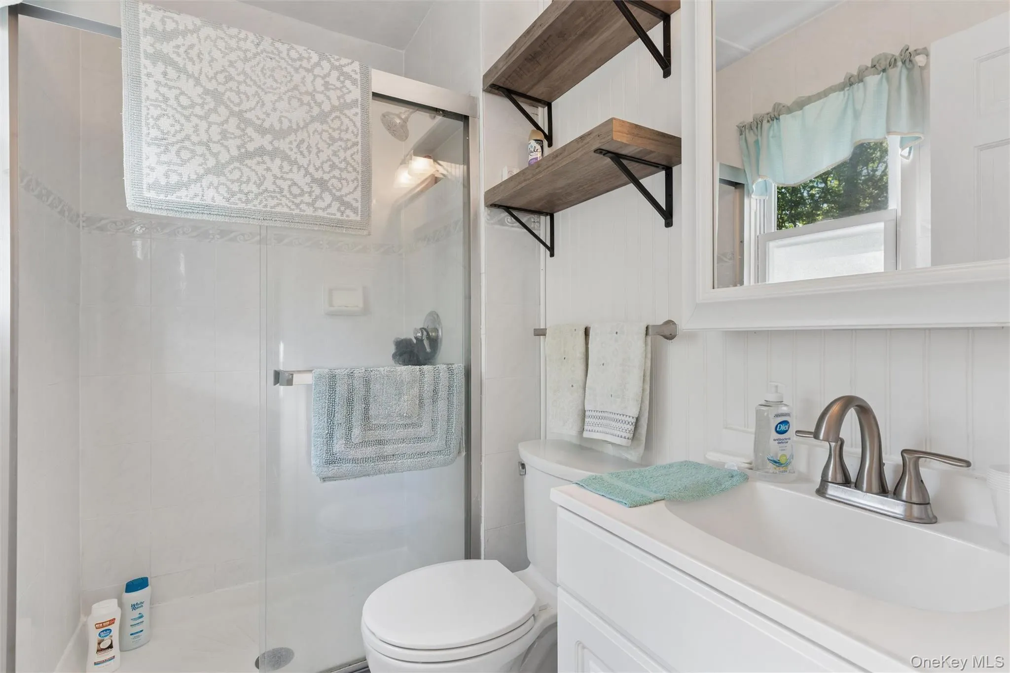4 Arbor Lane, Southampton, NY, 3 Bedrooms Bedrooms, 6 Rooms Rooms,2 BathroomsBathrooms,Residential Lease,For Rent,Arbor,0,1049386 4 Arbor Lane, Southampton, NY, 3 Bedrooms Bedrooms, 6 Rooms Rooms,2 BathroomsBathrooms,Residential Lease,For Rent,Arbor,0,1049386