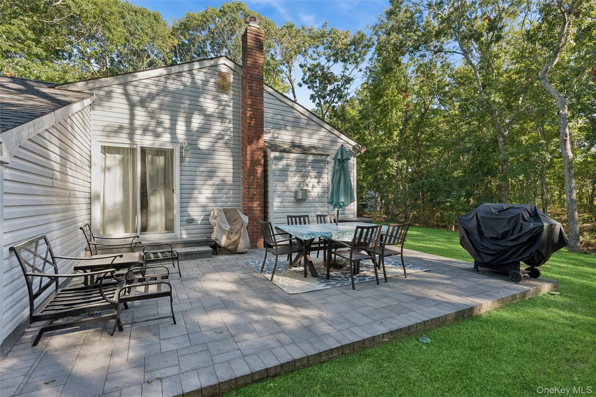 4 Arbor Lane, Southampton, NY, 3 Bedrooms Bedrooms, 6 Rooms Rooms,2 BathroomsBathrooms,Residential Lease,For Rent,Arbor,0,1049386 4 Arbor Lane, Southampton, NY, 3 Bedrooms Bedrooms, 6 Rooms Rooms,2 BathroomsBathrooms,Residential Lease,For Rent,Arbor,0,1049386