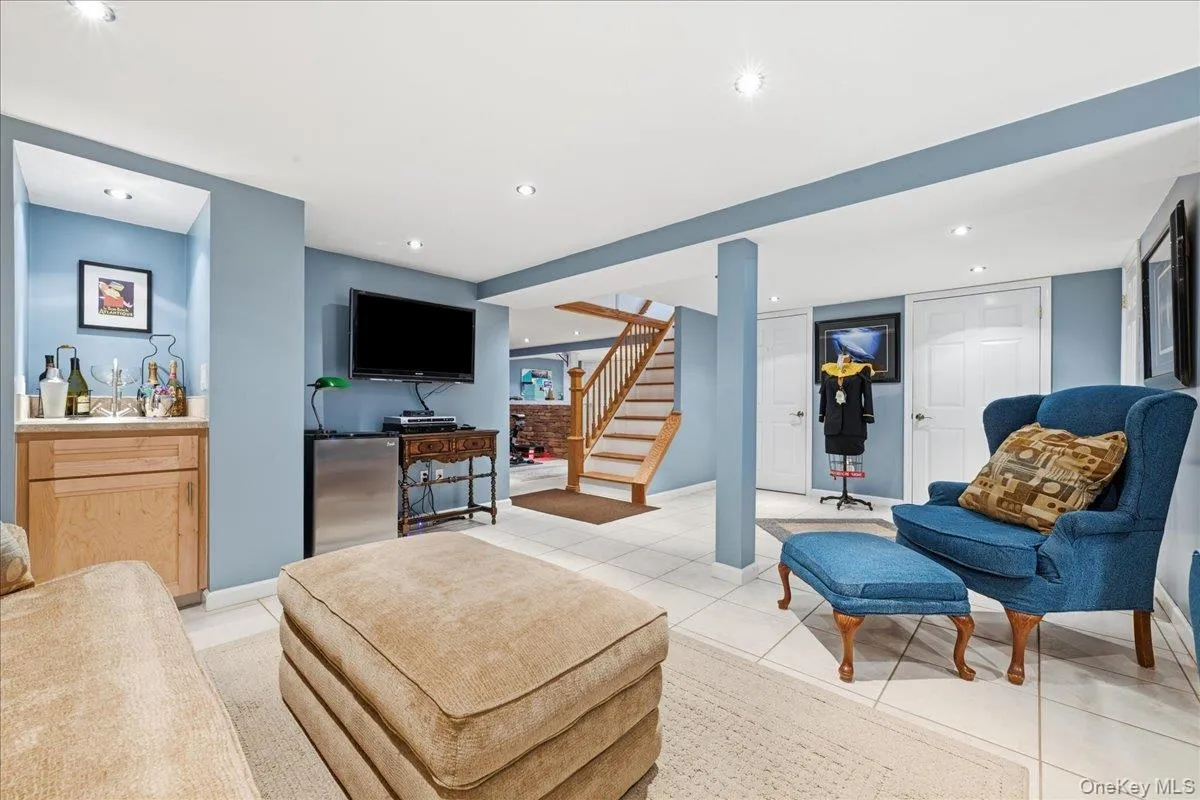809 Garden Drive, Hempstead, NY, 3 Bedrooms Bedrooms, 6 Rooms Rooms,1 BathroomBathrooms,Residential,For Rent,Garden,0,1049391 809 Garden Drive, Hempstead, NY, 3 Bedrooms Bedrooms, 6 Rooms Rooms,1 BathroomBathrooms,Residential,For Rent,Garden,0,1049391