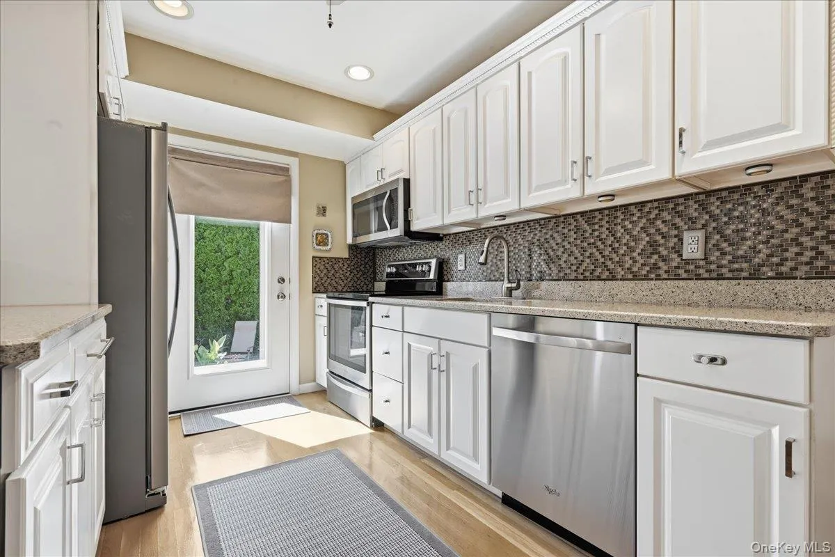 809 Garden Drive, Hempstead, NY, 3 Bedrooms Bedrooms, 6 Rooms Rooms,1 BathroomBathrooms,Residential,For Rent,Garden,0,1049391 809 Garden Drive, Hempstead, NY, 3 Bedrooms Bedrooms, 6 Rooms Rooms,1 BathroomBathrooms,Residential,For Rent,Garden,0,1049391