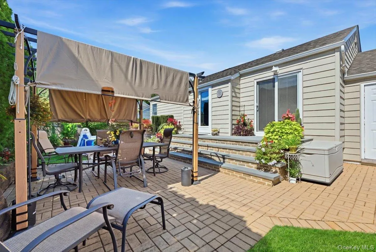 809 Garden Drive, Hempstead, NY, 3 Bedrooms Bedrooms, 6 Rooms Rooms,1 BathroomBathrooms,Residential,For Rent,Garden,0,1049391 809 Garden Drive, Hempstead, NY, 3 Bedrooms Bedrooms, 6 Rooms Rooms,1 BathroomBathrooms,Residential,For Rent,Garden,0,1049391