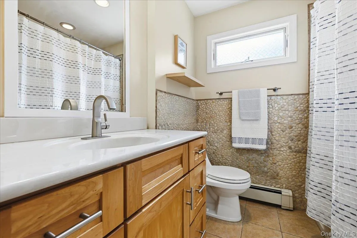 809 Garden Drive, Hempstead, NY, 3 Bedrooms Bedrooms, 6 Rooms Rooms,1 BathroomBathrooms,Residential,For Rent,Garden,0,1049391 809 Garden Drive, Hempstead, NY, 3 Bedrooms Bedrooms, 6 Rooms Rooms,1 BathroomBathrooms,Residential,For Rent,Garden,0,1049391