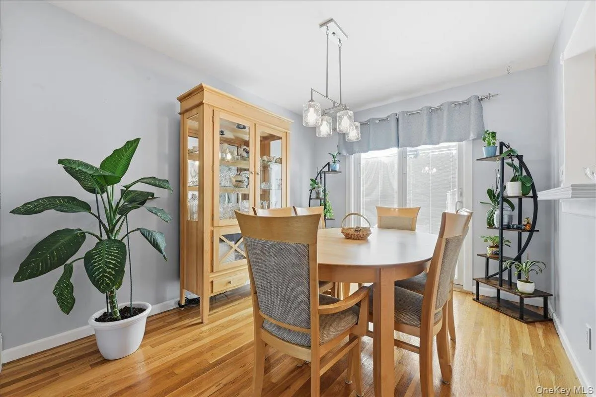 809 Garden Drive, Hempstead, NY, 3 Bedrooms Bedrooms, 6 Rooms Rooms,1 BathroomBathrooms,Residential,For Rent,Garden,0,1049391 809 Garden Drive, Hempstead, NY, 3 Bedrooms Bedrooms, 6 Rooms Rooms,1 BathroomBathrooms,Residential,For Rent,Garden,0,1049391
