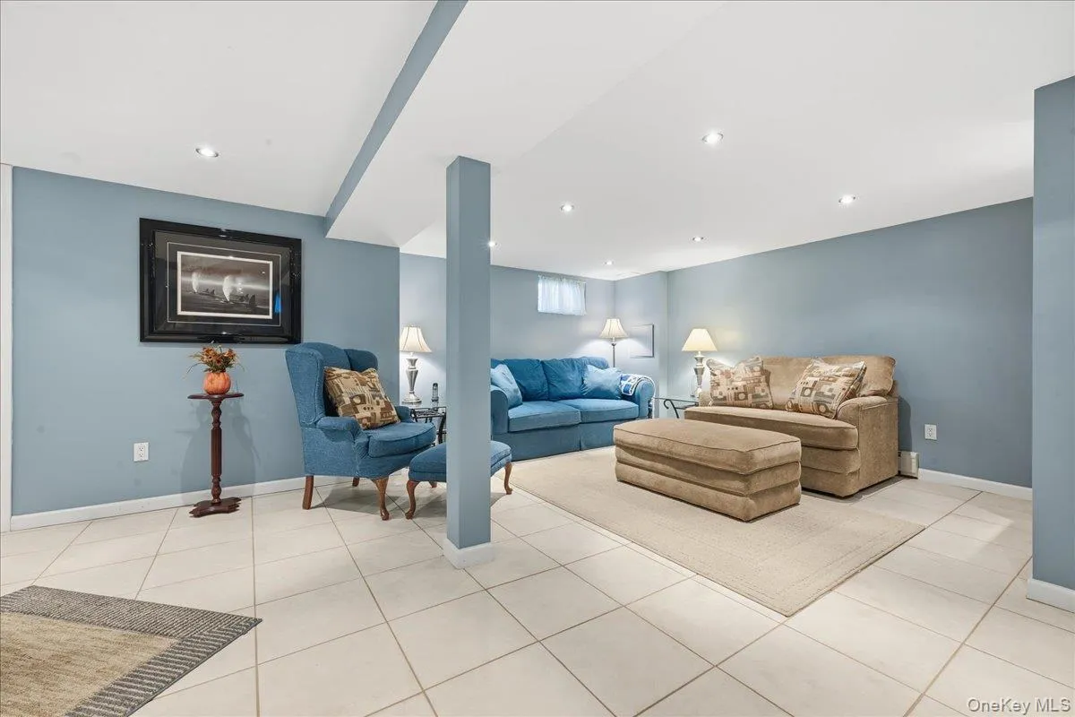 809 Garden Drive, Hempstead, NY, 3 Bedrooms Bedrooms, 6 Rooms Rooms,1 BathroomBathrooms,Residential,For Rent,Garden,0,1049391 809 Garden Drive, Hempstead, NY, 3 Bedrooms Bedrooms, 6 Rooms Rooms,1 BathroomBathrooms,Residential,For Rent,Garden,0,1049391