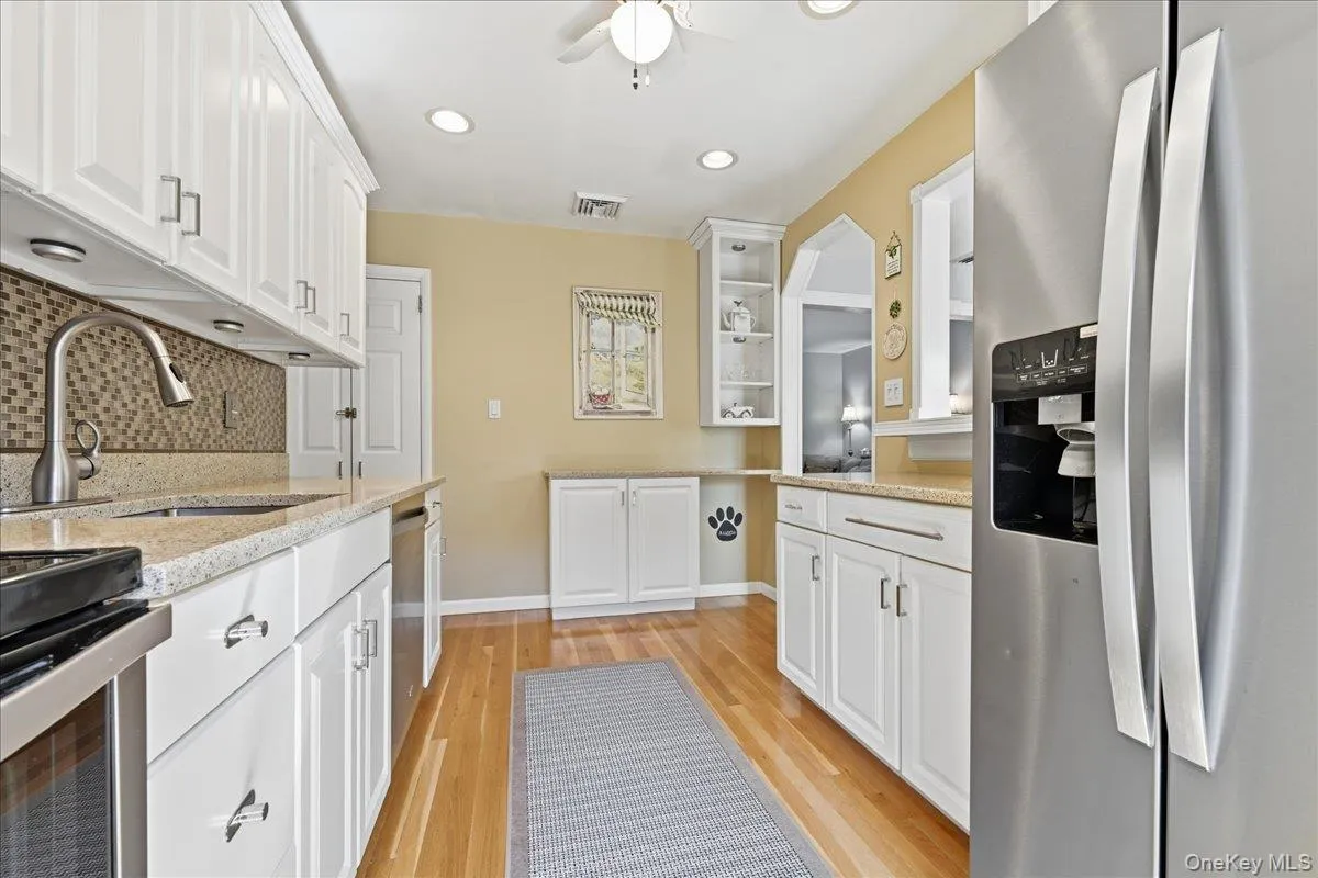 809 Garden Drive, Hempstead, NY, 3 Bedrooms Bedrooms, 6 Rooms Rooms,1 BathroomBathrooms,Residential,For Rent,Garden,0,1049391 809 Garden Drive, Hempstead, NY, 3 Bedrooms Bedrooms, 6 Rooms Rooms,1 BathroomBathrooms,Residential,For Rent,Garden,0,1049391