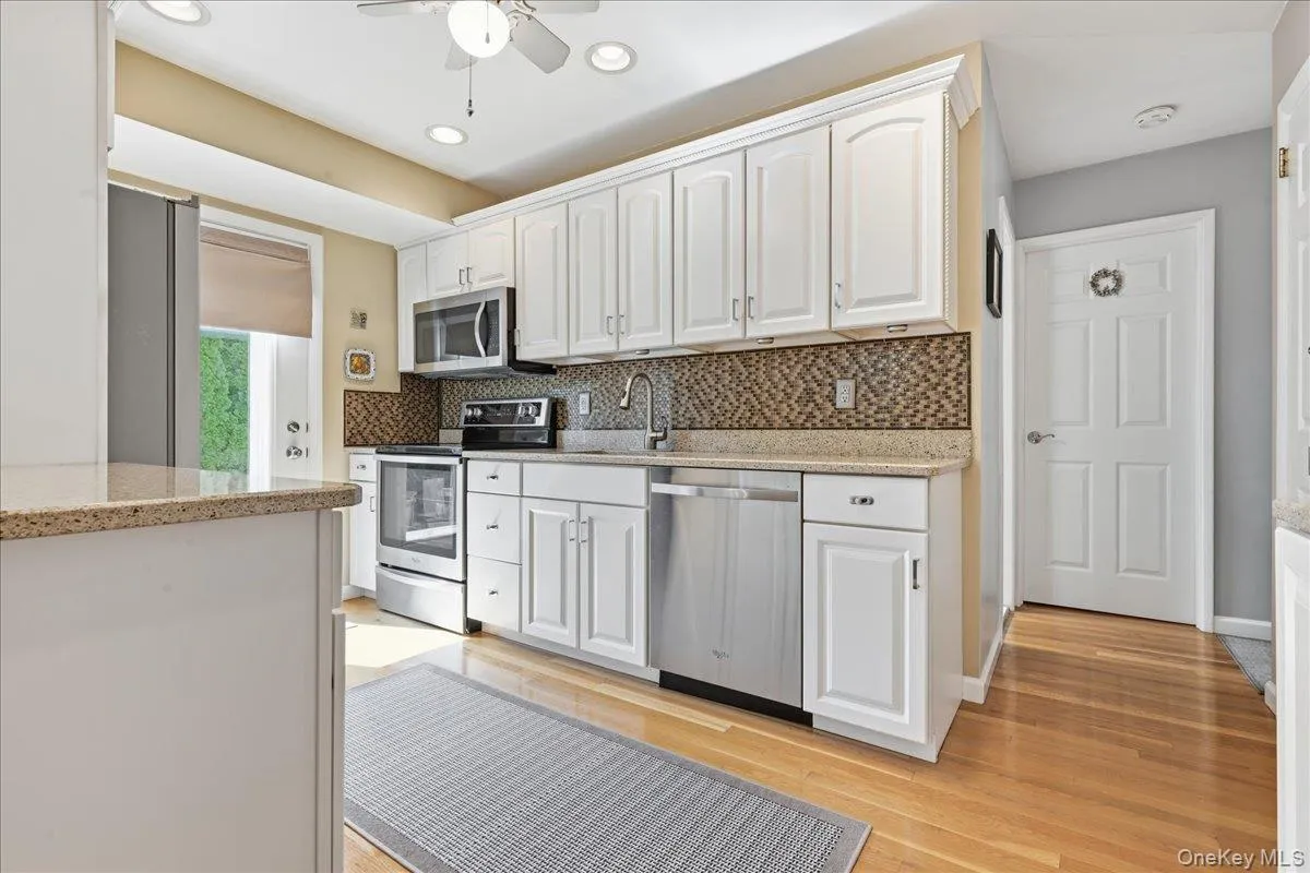 809 Garden Drive, Hempstead, NY, 3 Bedrooms Bedrooms, 6 Rooms Rooms,1 BathroomBathrooms,Residential,For Rent,Garden,0,1049391 809 Garden Drive, Hempstead, NY, 3 Bedrooms Bedrooms, 6 Rooms Rooms,1 BathroomBathrooms,Residential,For Rent,Garden,0,1049391
