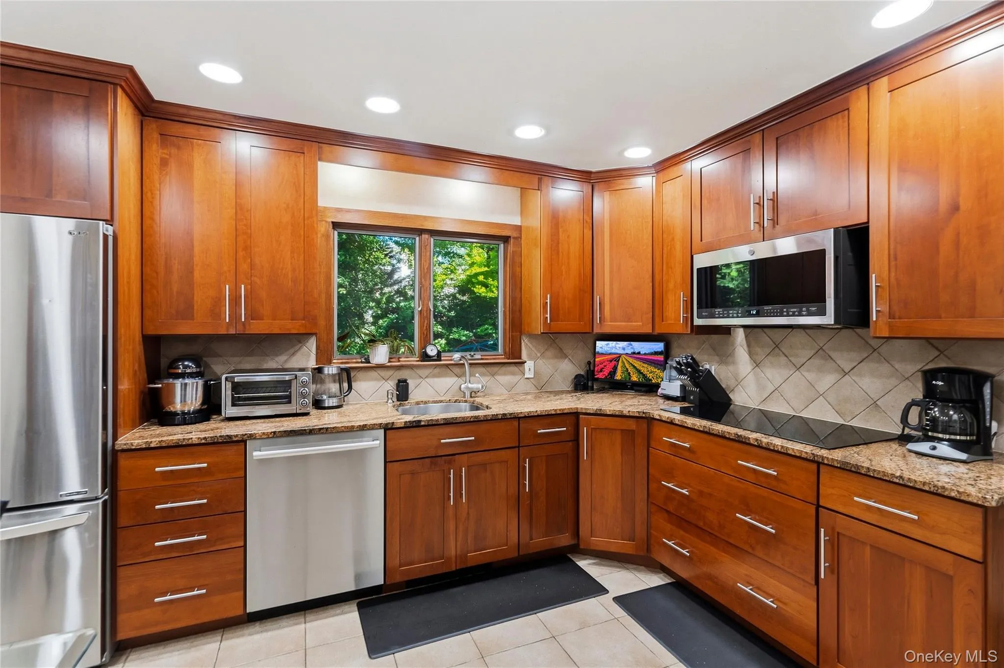 58 Ridge Drive, North Hempstead, NY, 3 Bedrooms Bedrooms, 7 Rooms Rooms,2 BathroomsBathrooms,Residential,For Rent,Ridge,0,1049402 58 Ridge Drive, North Hempstead, NY, 3 Bedrooms Bedrooms, 7 Rooms Rooms,2 BathroomsBathrooms,Residential,For Rent,Ridge,0,1049402