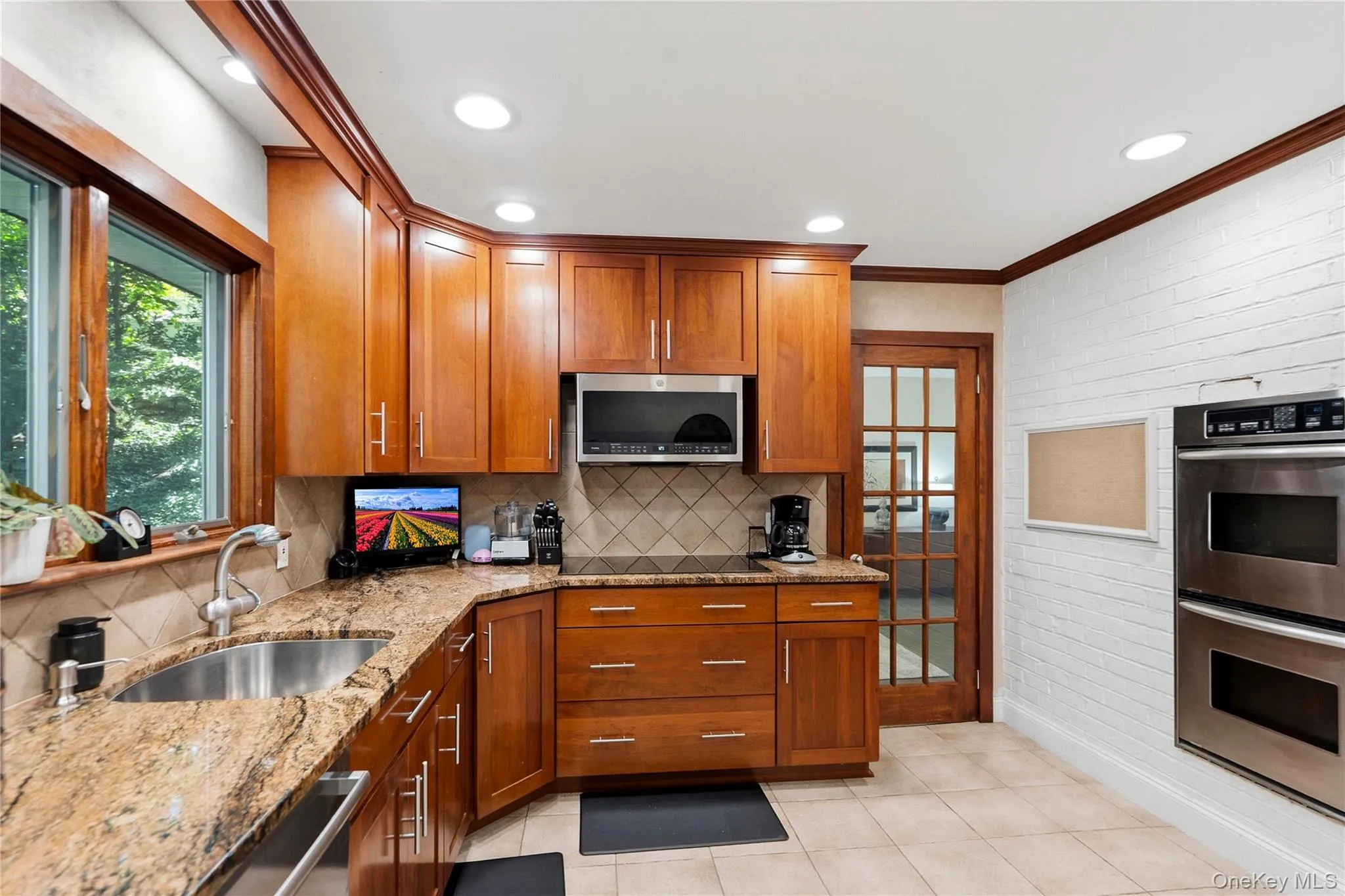 58 Ridge Drive, North Hempstead, NY, 3 Bedrooms Bedrooms, 7 Rooms Rooms,2 BathroomsBathrooms,Residential,For Rent,Ridge,0,1049402 58 Ridge Drive, North Hempstead, NY, 3 Bedrooms Bedrooms, 7 Rooms Rooms,2 BathroomsBathrooms,Residential,For Rent,Ridge,0,1049402