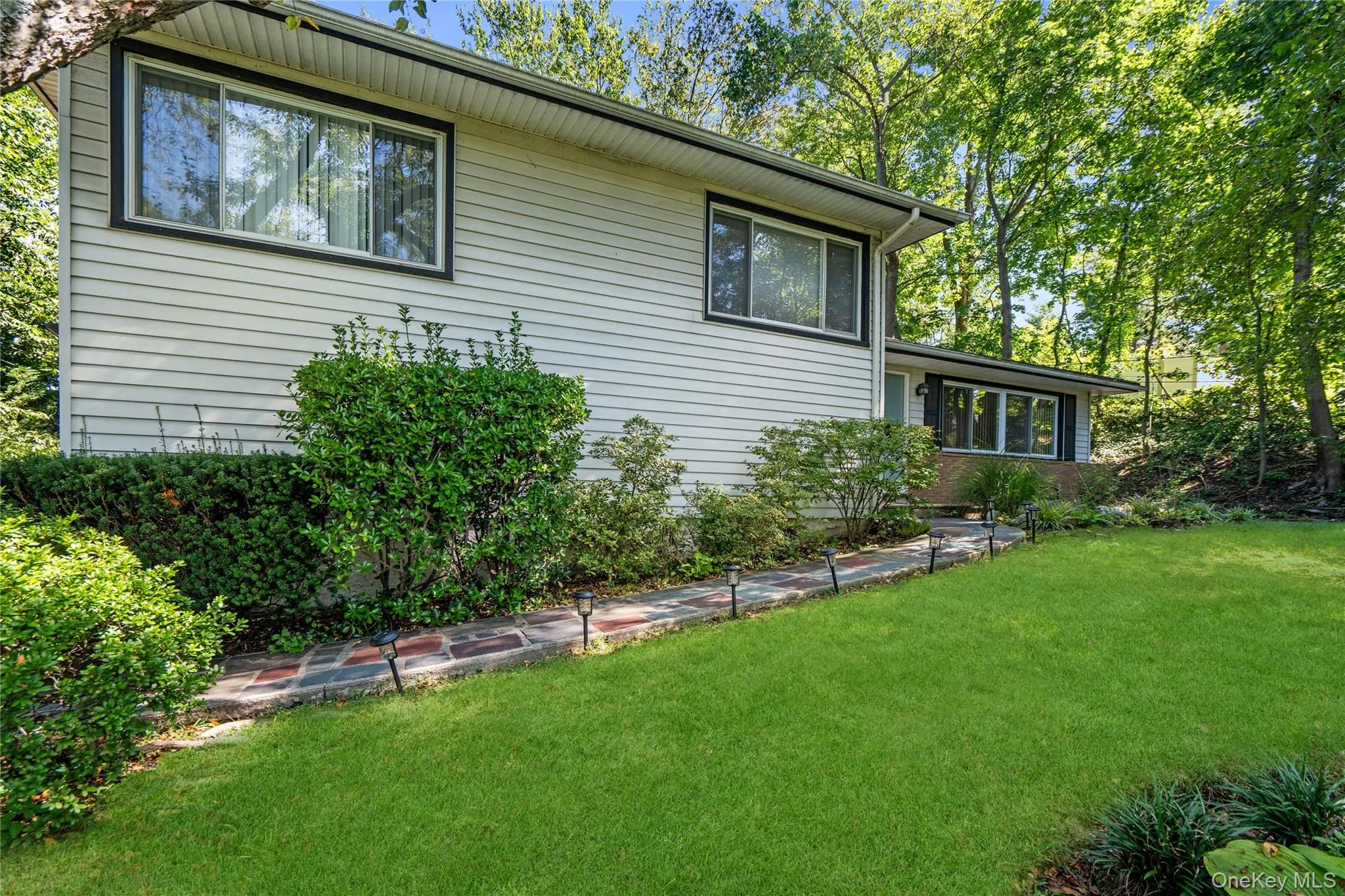 58 Ridge Drive, North Hempstead, NY, 3 Bedrooms Bedrooms, 7 Rooms Rooms,2 BathroomsBathrooms,Residential,For Rent,Ridge,0,1049402 58 Ridge Drive, North Hempstead, NY, 3 Bedrooms Bedrooms, 7 Rooms Rooms,2 BathroomsBathrooms,Residential,For Rent,Ridge,0,1049402