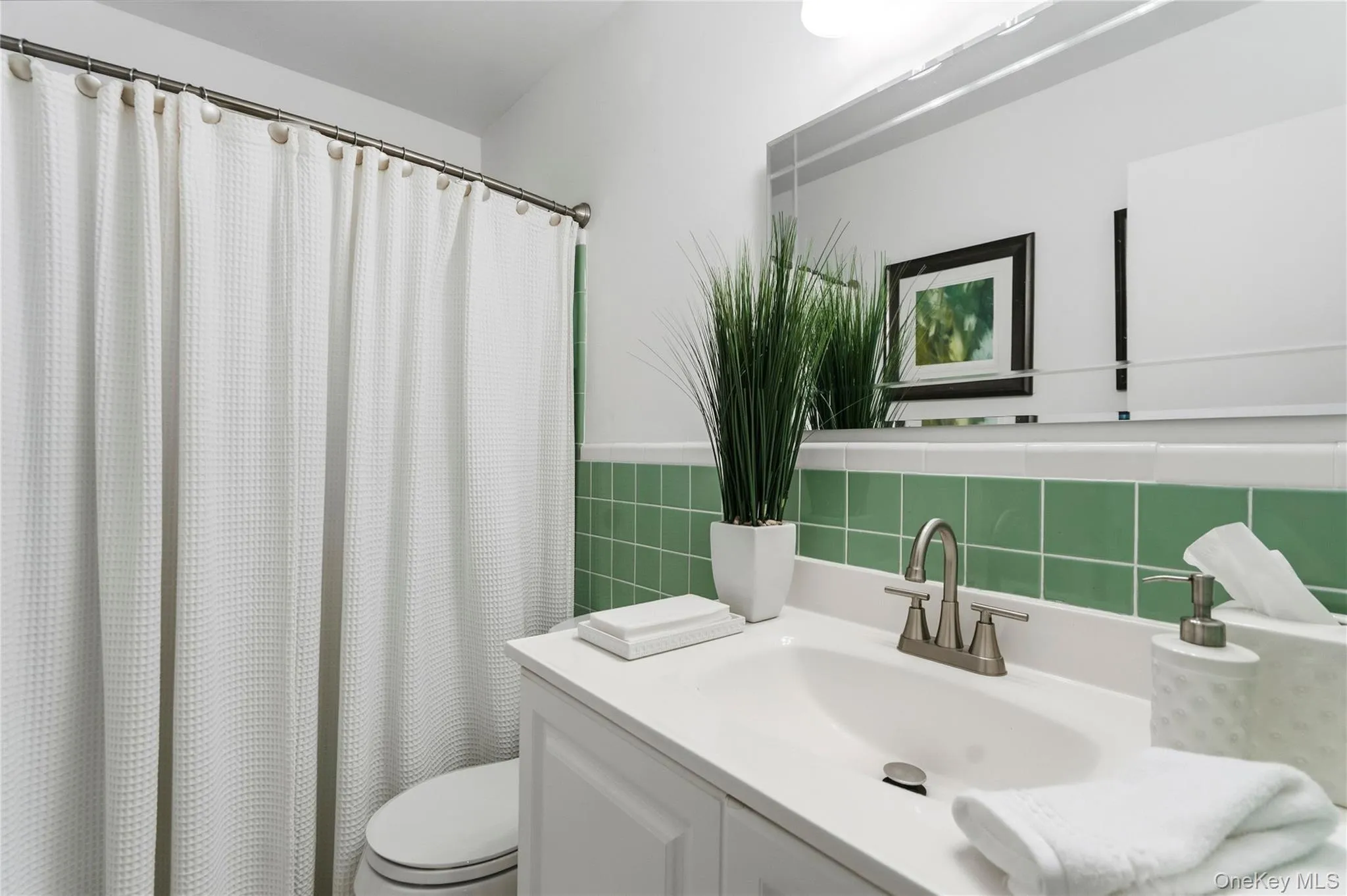 58 Ridge Drive, North Hempstead, NY, 3 Bedrooms Bedrooms, 7 Rooms Rooms,2 BathroomsBathrooms,Residential,For Rent,Ridge,0,1049402 58 Ridge Drive, North Hempstead, NY, 3 Bedrooms Bedrooms, 7 Rooms Rooms,2 BathroomsBathrooms,Residential,For Rent,Ridge,0,1049402