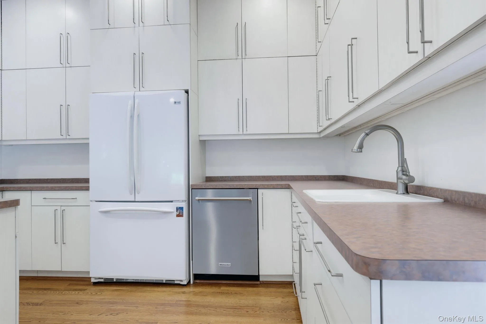6 Lark Avenue, Greenburgh, NY, 3 Bedrooms Bedrooms, 10 Rooms Rooms,2 BathroomsBathrooms,Residential Lease,For Rent,Lark,0,1049404 6 Lark Avenue, Greenburgh, NY, 3 Bedrooms Bedrooms, 10 Rooms Rooms,2 BathroomsBathrooms,Residential Lease,For Rent,Lark,0,1049404