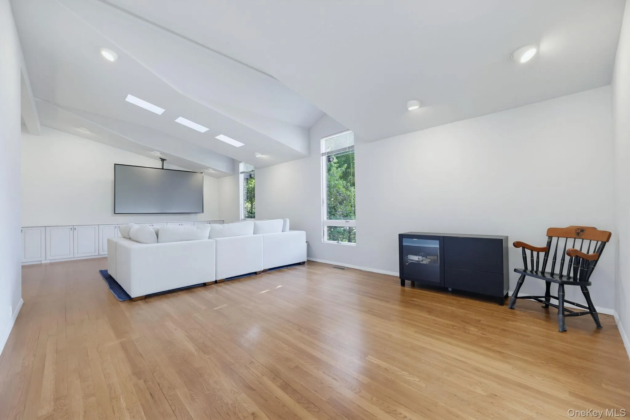 6 Lark Avenue, Greenburgh, NY, 3 Bedrooms Bedrooms, 10 Rooms Rooms,2 BathroomsBathrooms,Residential Lease,For Rent,Lark,0,1049404 6 Lark Avenue, Greenburgh, NY, 3 Bedrooms Bedrooms, 10 Rooms Rooms,2 BathroomsBathrooms,Residential Lease,For Rent,Lark,0,1049404