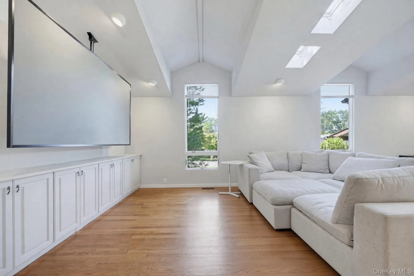 6 Lark Avenue, Greenburgh, NY, 3 Bedrooms Bedrooms, 10 Rooms Rooms,2 BathroomsBathrooms,Residential Lease,For Rent,Lark,0,1049404 6 Lark Avenue, Greenburgh, NY, 3 Bedrooms Bedrooms, 10 Rooms Rooms,2 BathroomsBathrooms,Residential Lease,For Rent,Lark,0,1049404