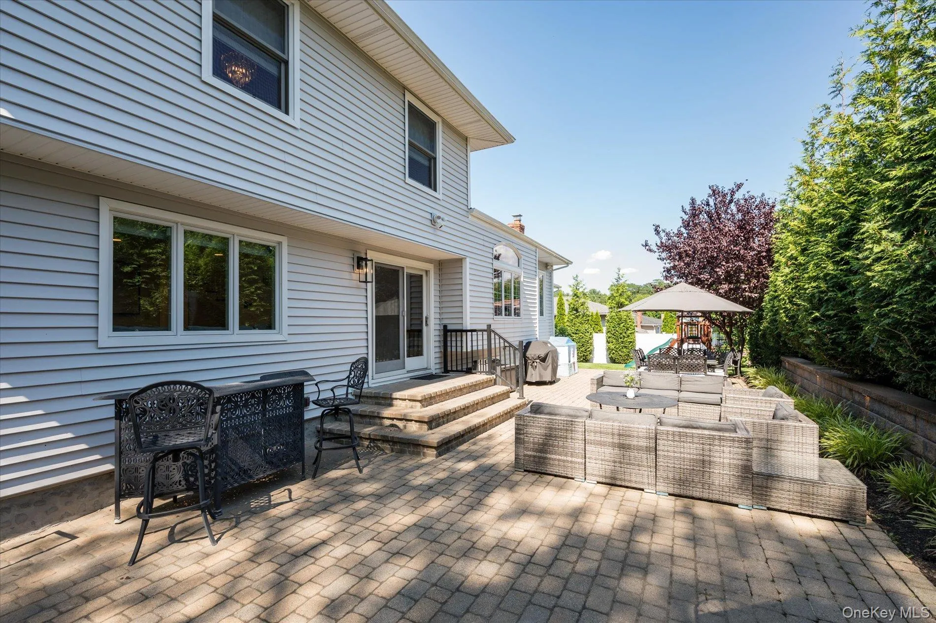15 Pound Ridge Road, Oyster Bay, NY, 5 Bedrooms Bedrooms, 10 Rooms Rooms,3 BathroomsBathrooms,Residential,For Rent,Pound Ridge,0,1049411 15 Pound Ridge Road, Oyster Bay, NY, 5 Bedrooms Bedrooms, 10 Rooms Rooms,3 BathroomsBathrooms,Residential,For Rent,Pound Ridge,0,1049411