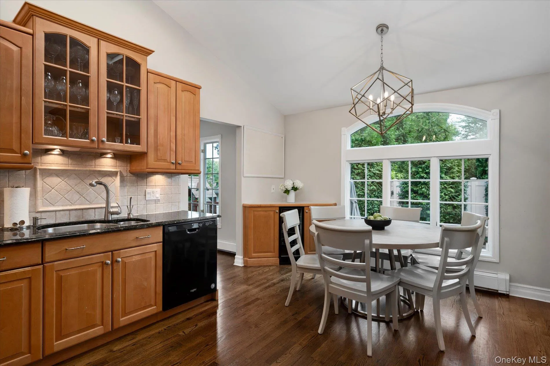 15 Pound Ridge Road, Oyster Bay, NY, 5 Bedrooms Bedrooms, 10 Rooms Rooms,3 BathroomsBathrooms,Residential,For Rent,Pound Ridge,0,1049411 15 Pound Ridge Road, Oyster Bay, NY, 5 Bedrooms Bedrooms, 10 Rooms Rooms,3 BathroomsBathrooms,Residential,For Rent,Pound Ridge,0,1049411