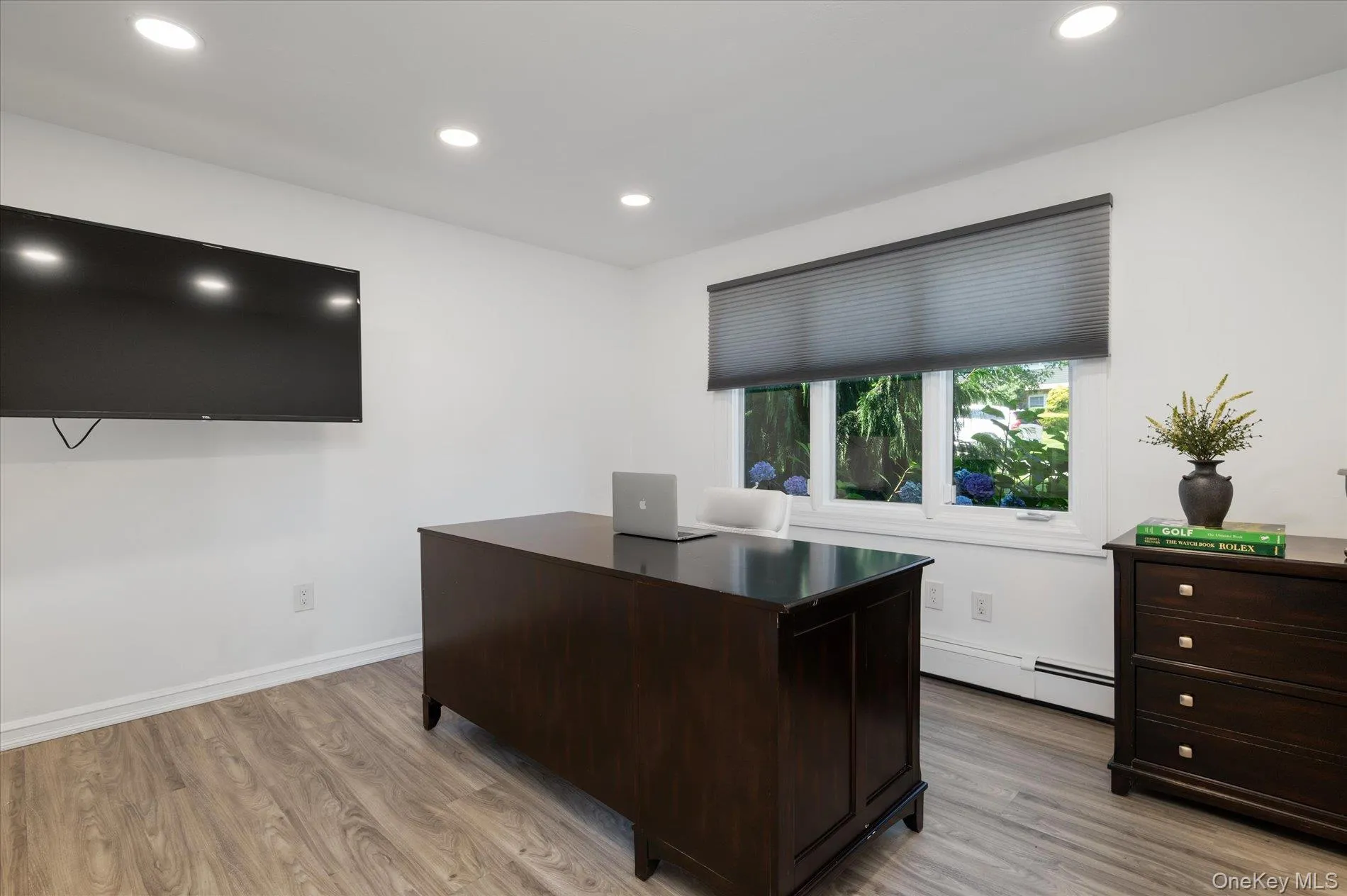 15 Pound Ridge Road, Oyster Bay, NY, 5 Bedrooms Bedrooms, 10 Rooms Rooms,3 BathroomsBathrooms,Residential,For Rent,Pound Ridge,0,1049411 15 Pound Ridge Road, Oyster Bay, NY, 5 Bedrooms Bedrooms, 10 Rooms Rooms,3 BathroomsBathrooms,Residential,For Rent,Pound Ridge,0,1049411
