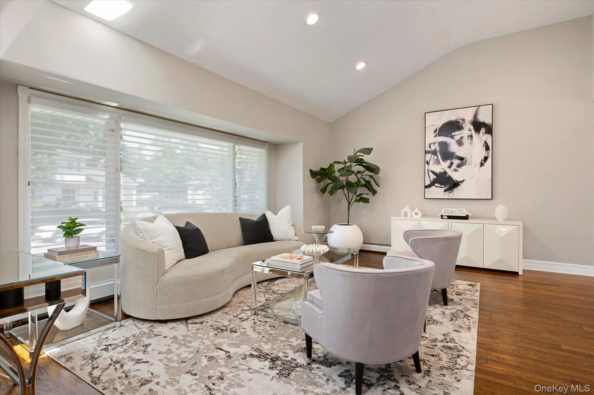 15 Pound Ridge Road, Oyster Bay, NY, 5 Bedrooms Bedrooms, 10 Rooms Rooms,3 BathroomsBathrooms,Residential,For Rent,Pound Ridge,0,1049411 15 Pound Ridge Road, Oyster Bay, NY, 5 Bedrooms Bedrooms, 10 Rooms Rooms,3 BathroomsBathrooms,Residential,For Rent,Pound Ridge,0,1049411