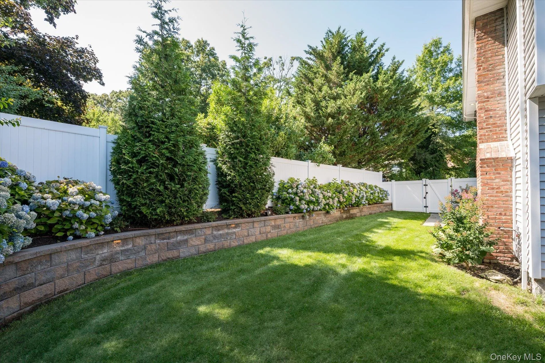 15 Pound Ridge Road, Oyster Bay, NY, 5 Bedrooms Bedrooms, 10 Rooms Rooms,3 BathroomsBathrooms,Residential,For Rent,Pound Ridge,0,1049411 15 Pound Ridge Road, Oyster Bay, NY, 5 Bedrooms Bedrooms, 10 Rooms Rooms,3 BathroomsBathrooms,Residential,For Rent,Pound Ridge,0,1049411