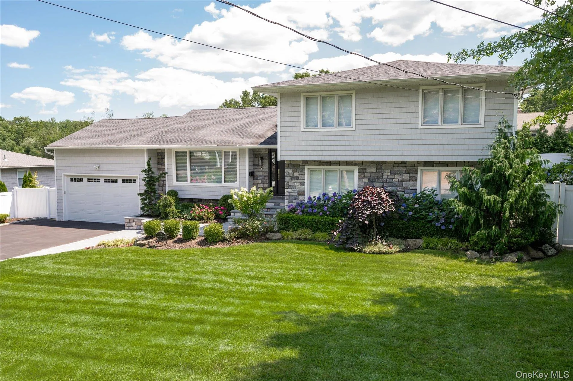 15 Pound Ridge Road, Oyster Bay, NY, 5 Bedrooms Bedrooms, 10 Rooms Rooms,3 BathroomsBathrooms,Residential,For Rent,Pound Ridge,0,1049411 15 Pound Ridge Road, Oyster Bay, NY, 5 Bedrooms Bedrooms, 10 Rooms Rooms,3 BathroomsBathrooms,Residential,For Rent,Pound Ridge,0,1049411