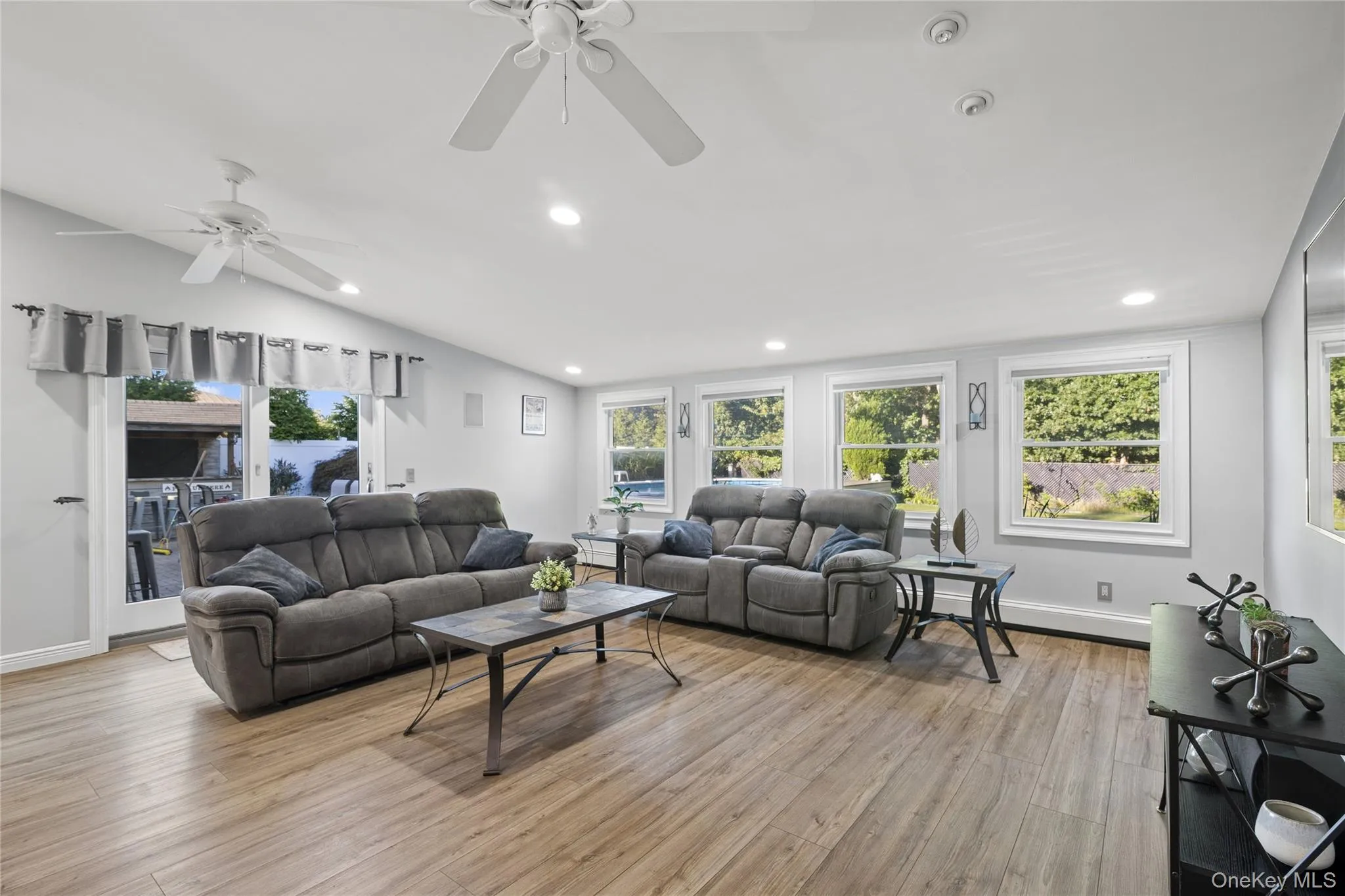 7 Springmeadow Drive, Islip, NY, 4 Bedrooms Bedrooms, 9 Rooms Rooms,2 BathroomsBathrooms,Residential,For Rent,Springmeadow,0,1049413 7 Springmeadow Drive, Islip, NY, 4 Bedrooms Bedrooms, 9 Rooms Rooms,2 BathroomsBathrooms,Residential,For Rent,Springmeadow,0,1049413