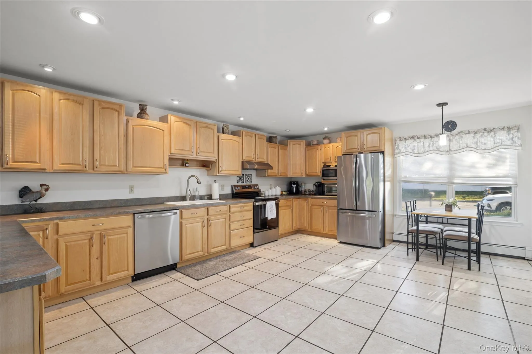 7 Springmeadow Drive, Islip, NY, 4 Bedrooms Bedrooms, 9 Rooms Rooms,2 BathroomsBathrooms,Residential,For Rent,Springmeadow,0,1049413 7 Springmeadow Drive, Islip, NY, 4 Bedrooms Bedrooms, 9 Rooms Rooms,2 BathroomsBathrooms,Residential,For Rent,Springmeadow,0,1049413