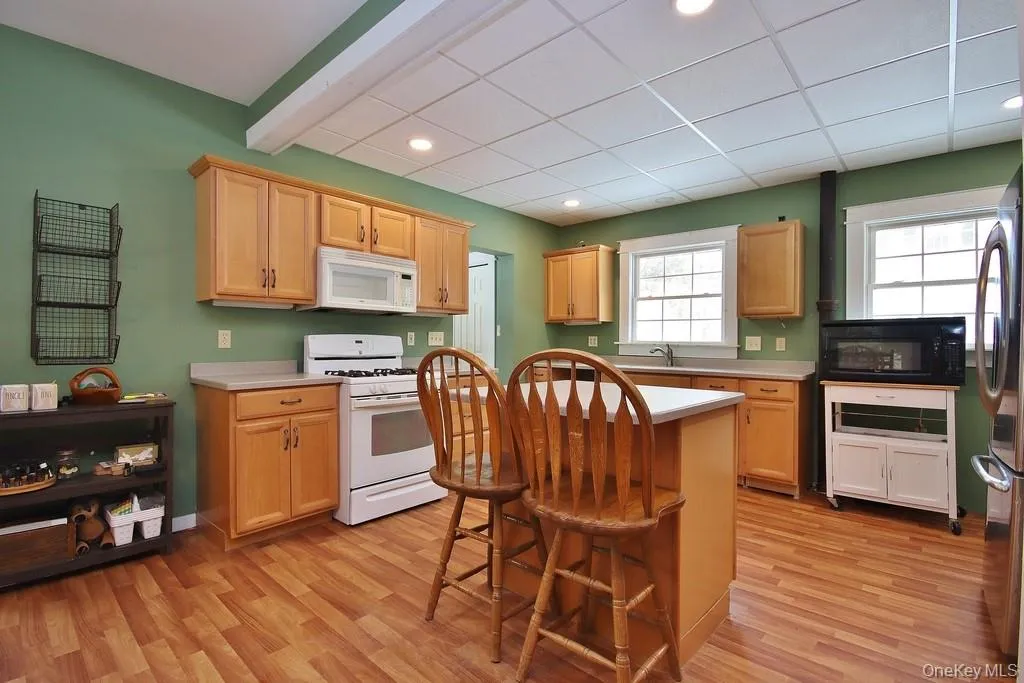 53 Yorktown Road, Rockland, NY, 4 Bedrooms Bedrooms, 10 Rooms Rooms,1 BathroomBathrooms,Residential,For Rent,Yorktown,0,1049419 53 Yorktown Road, Rockland, NY, 4 Bedrooms Bedrooms, 10 Rooms Rooms,1 BathroomBathrooms,Residential,For Rent,Yorktown,0,1049419
