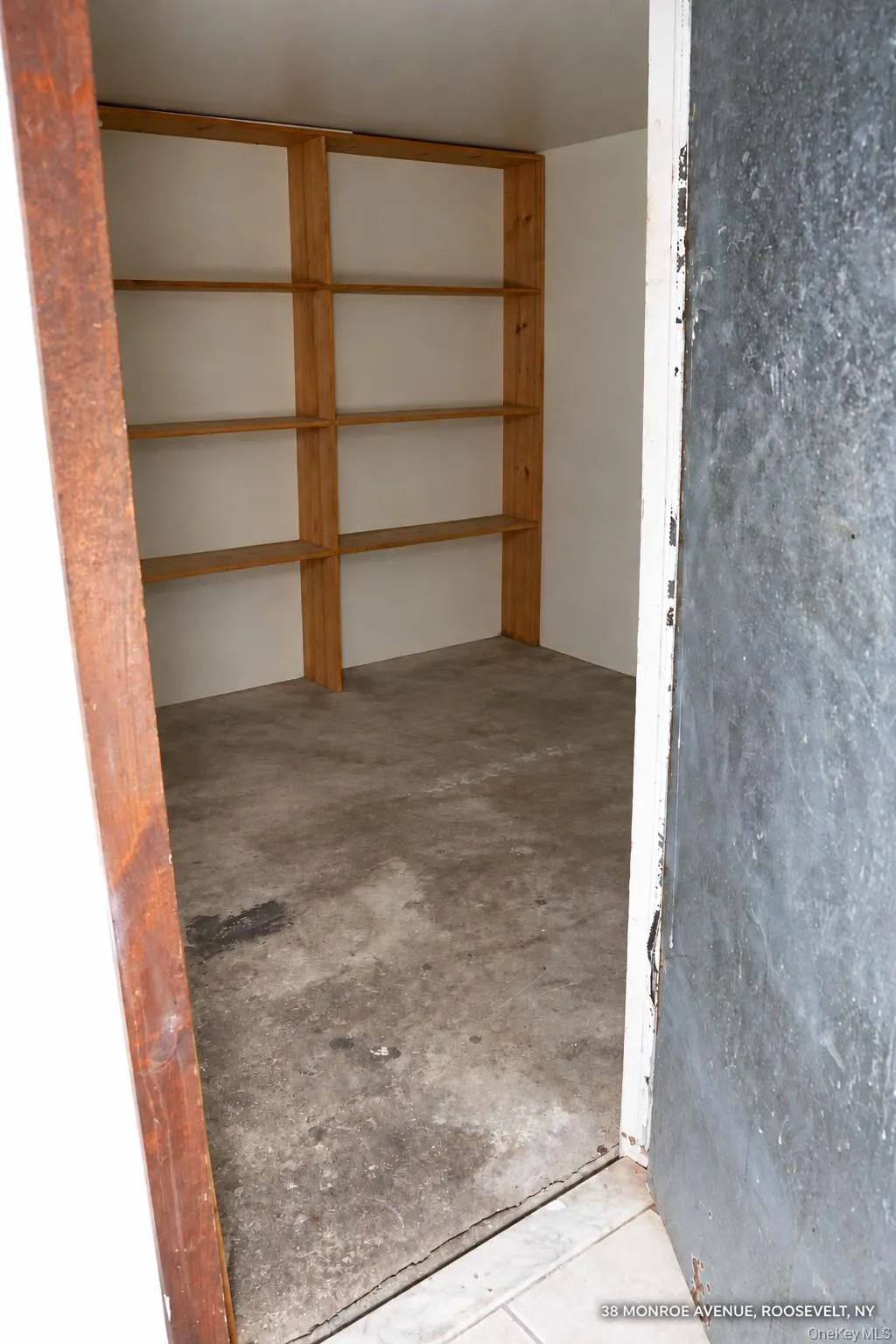 38 Monroe Avenue, Hempstead, NY, 5 Bedrooms Bedrooms, 8 Rooms Rooms,2 BathroomsBathrooms,Residential,For Rent,Monroe,0,1049431 38 Monroe Avenue, Hempstead, NY, 5 Bedrooms Bedrooms, 8 Rooms Rooms,2 BathroomsBathrooms,Residential,For Rent,Monroe,0,1049431