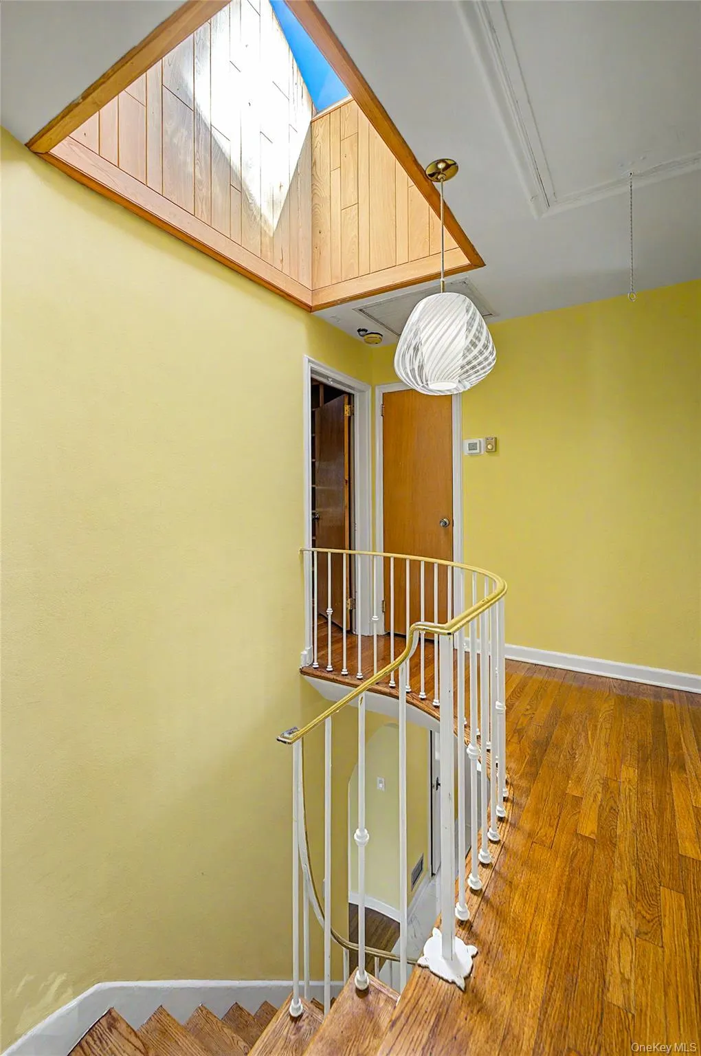 9 Old Pond Road, North Hempstead, NY, 4 Bedrooms Bedrooms, 9 Rooms Rooms,3 BathroomsBathrooms,Residential,For Rent,Old Pond,0,1049432 9 Old Pond Road, North Hempstead, NY, 4 Bedrooms Bedrooms, 9 Rooms Rooms,3 BathroomsBathrooms,Residential,For Rent,Old Pond,0,1049432