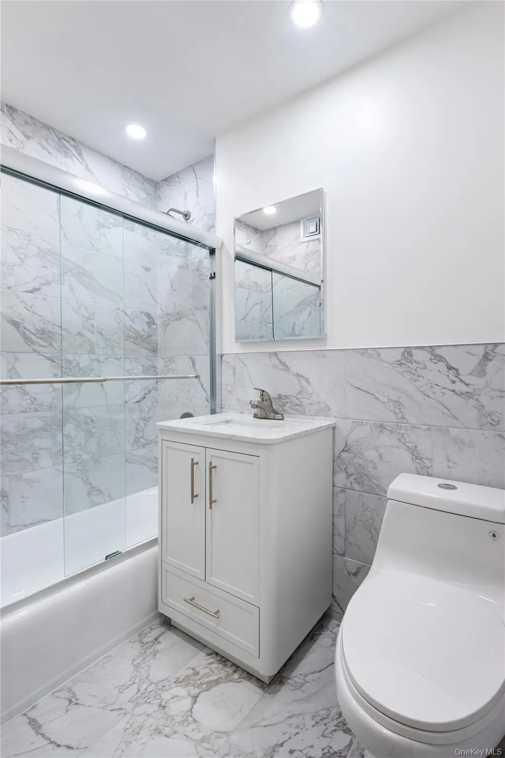 2621 Palisade Avenue, New York, NY, 1 Bedroom Bedrooms, 3 Rooms Rooms,1 BathroomBathrooms,Residential,For Rent,Palisade,0,1049433 2621 Palisade Avenue, New York, NY, 1 Bedroom Bedrooms, 3 Rooms Rooms,1 BathroomBathrooms,Residential,For Rent,Palisade,0,1049433