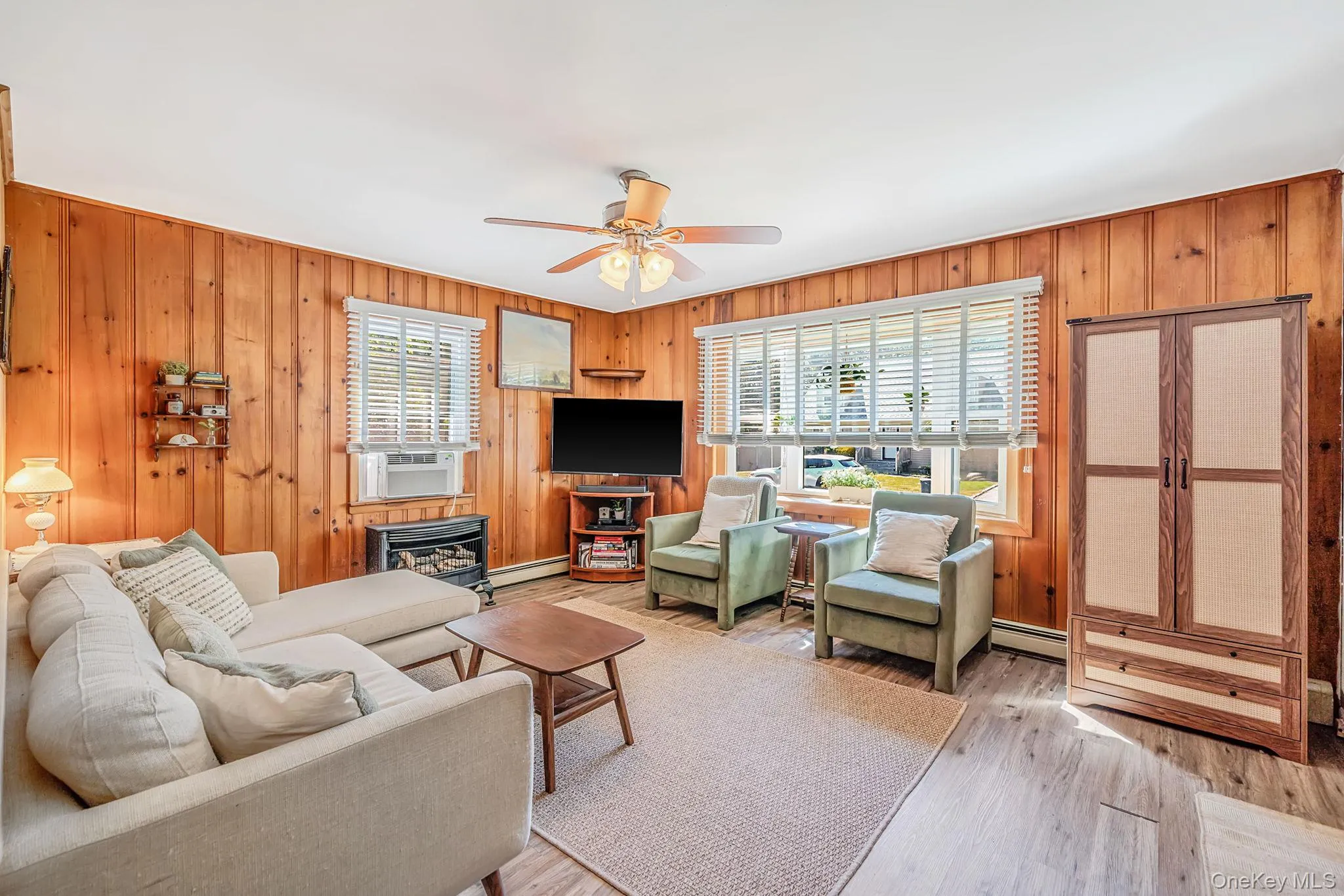 7 Beacon Drive, Brookhaven, NY, 2 Bedrooms Bedrooms, 5 Rooms Rooms,1 BathroomBathrooms,Residential,For Rent,Beacon,0,1049434 7 Beacon Drive, Brookhaven, NY, 2 Bedrooms Bedrooms, 5 Rooms Rooms,1 BathroomBathrooms,Residential,For Rent,Beacon,0,1049434
