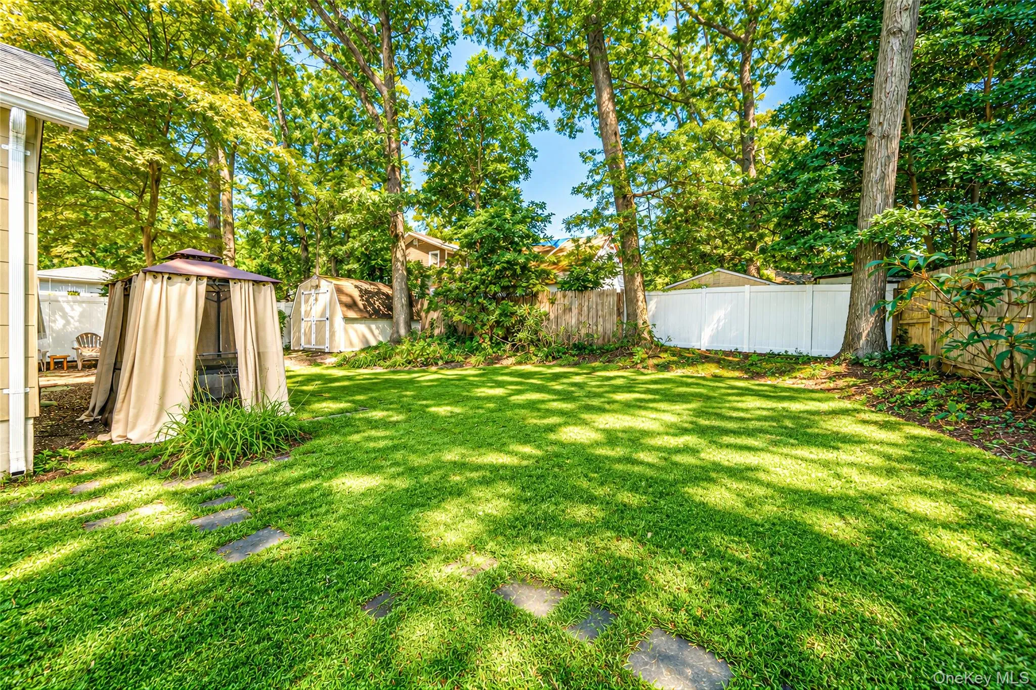 7 Beacon Drive, Brookhaven, NY, 2 Bedrooms Bedrooms, 5 Rooms Rooms,1 BathroomBathrooms,Residential,For Rent,Beacon,0,1049434 7 Beacon Drive, Brookhaven, NY, 2 Bedrooms Bedrooms, 5 Rooms Rooms,1 BathroomBathrooms,Residential,For Rent,Beacon,0,1049434