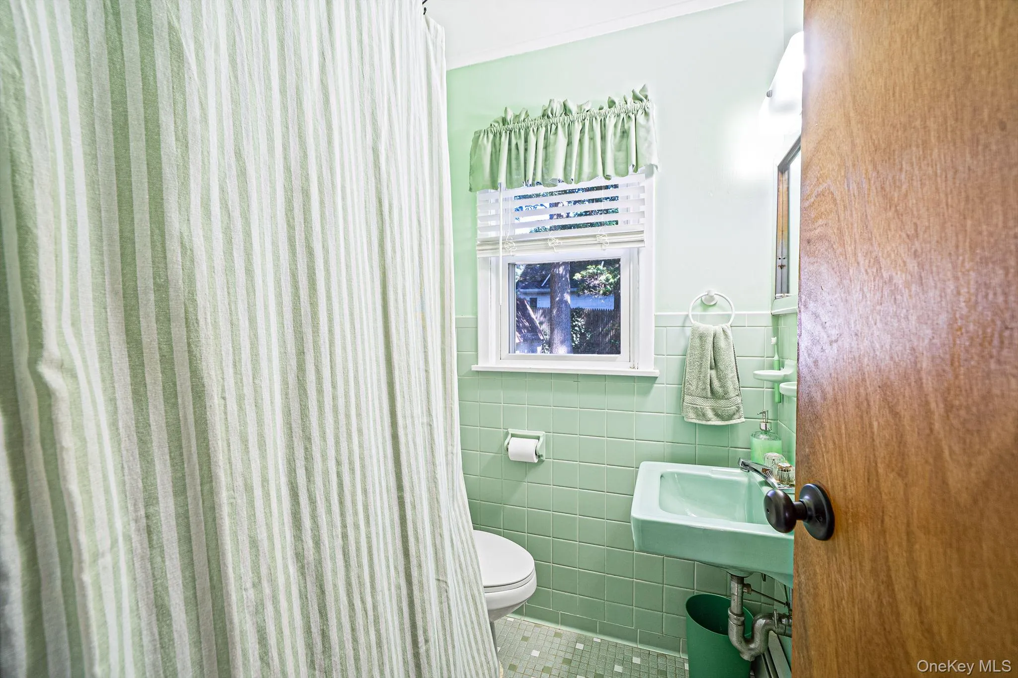 7 Beacon Drive, Brookhaven, NY, 2 Bedrooms Bedrooms, 5 Rooms Rooms,1 BathroomBathrooms,Residential,For Rent,Beacon,0,1049434 7 Beacon Drive, Brookhaven, NY, 2 Bedrooms Bedrooms, 5 Rooms Rooms,1 BathroomBathrooms,Residential,For Rent,Beacon,0,1049434
