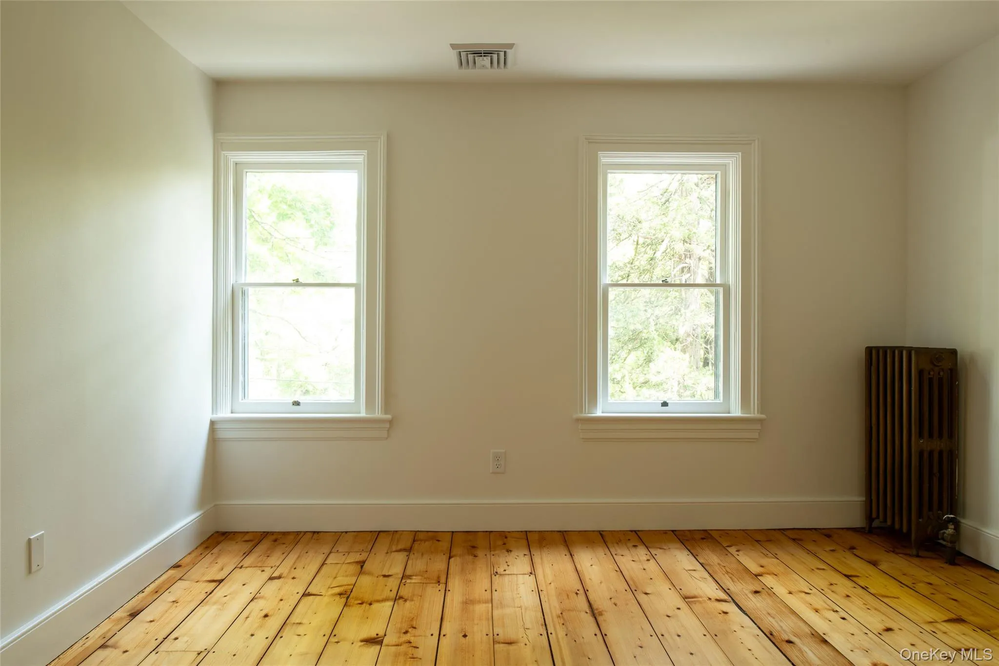 3rd Bedroom at end of hallway 3rd Bedroom at end of hallway