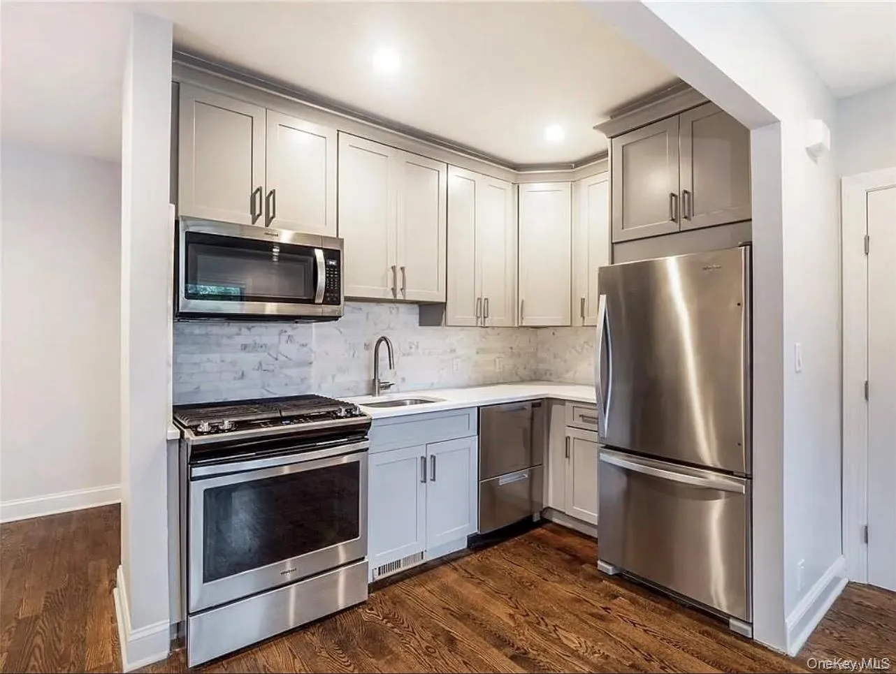 200 West Street, Harrison, NY, 2 Bedrooms Bedrooms, 5 Rooms Rooms,1 BathroomBathrooms,Residential Lease,For Rent,West,0,1049436 200 West Street, Harrison, NY, 2 Bedrooms Bedrooms, 5 Rooms Rooms,1 BathroomBathrooms,Residential Lease,For Rent,West,0,1049436