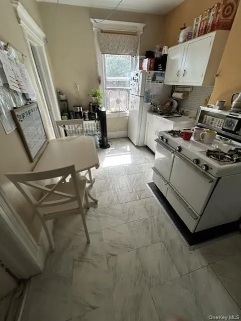5316 Haspel Street, New York, NY, 5 Bedrooms Bedrooms, 10 Rooms Rooms,3 BathroomsBathrooms,Residential,For Rent,Haspel,0,1049437 5316 Haspel Street, New York, NY, 5 Bedrooms Bedrooms, 10 Rooms Rooms,3 BathroomsBathrooms,Residential,For Rent,Haspel,0,1049437