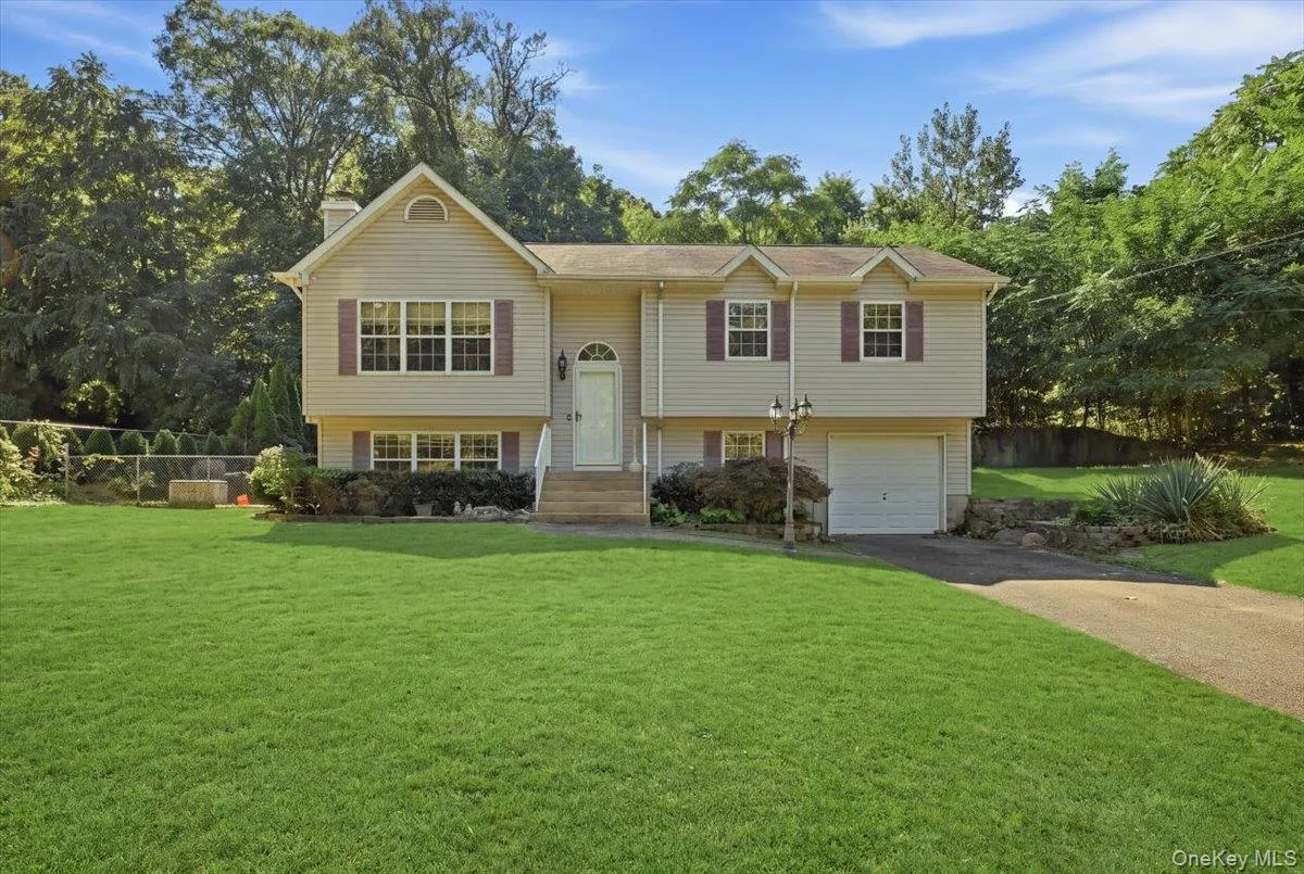 701 Park Avenue, Huntington, NY, 4 Bedrooms Bedrooms, 9 Rooms Rooms,3 BathroomsBathrooms,Residential,For Rent,Park,0,1049439 701 Park Avenue, Huntington, NY, 4 Bedrooms Bedrooms, 9 Rooms Rooms,3 BathroomsBathrooms,Residential,For Rent,Park,0,1049439