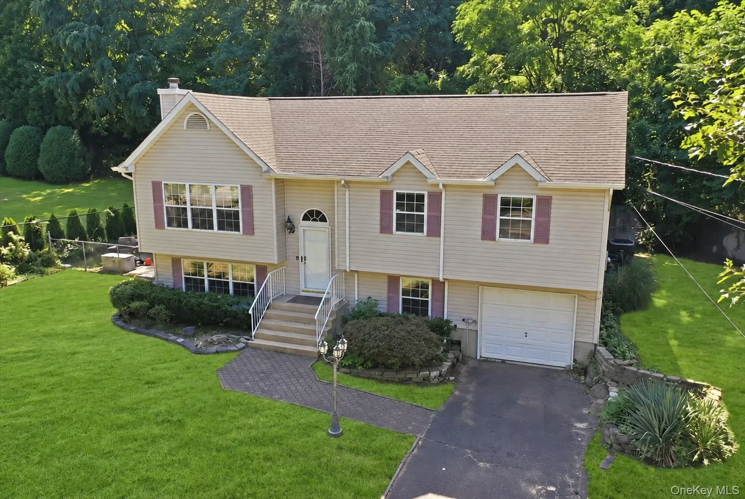 701 Park Avenue, Huntington, NY, 4 Bedrooms Bedrooms, 9 Rooms Rooms,3 BathroomsBathrooms,Residential,For Rent,Park,0,1049439 701 Park Avenue, Huntington, NY, 4 Bedrooms Bedrooms, 9 Rooms Rooms,3 BathroomsBathrooms,Residential,For Rent,Park,0,1049439