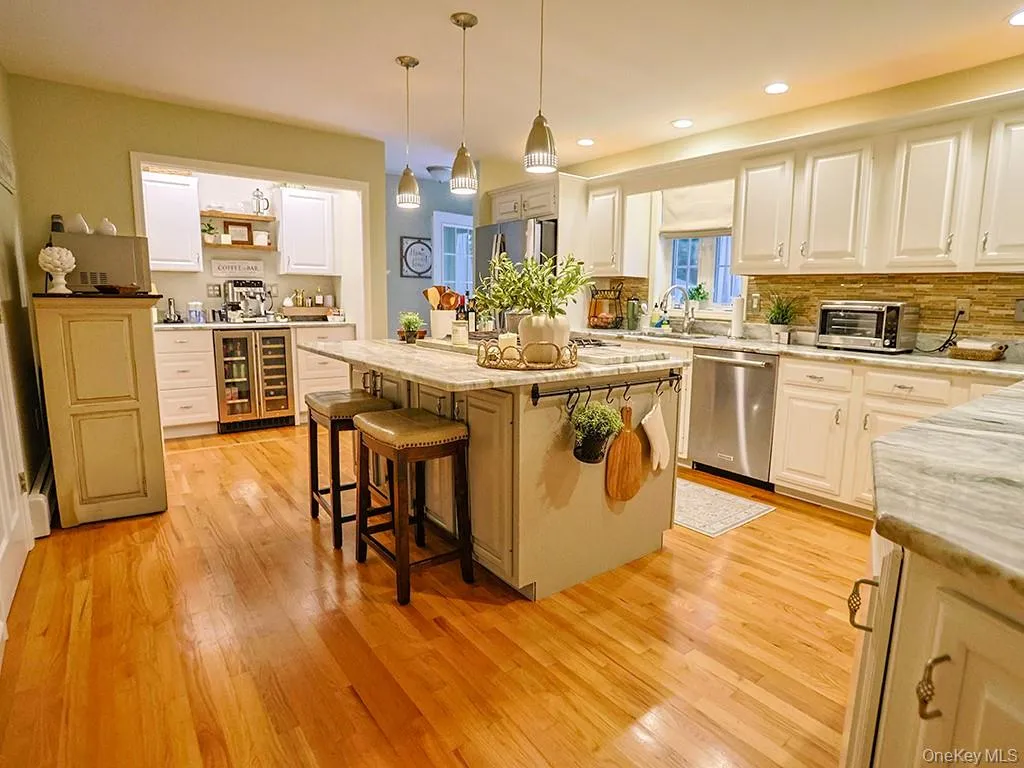 2 Panther Lane, Shawangunk, NY, 5 Bedrooms Bedrooms, 11 Rooms Rooms,2 BathroomsBathrooms,Residential,For Rent,Panther,0,1049441 2 Panther Lane, Shawangunk, NY, 5 Bedrooms Bedrooms, 11 Rooms Rooms,2 BathroomsBathrooms,Residential,For Rent,Panther,0,1049441