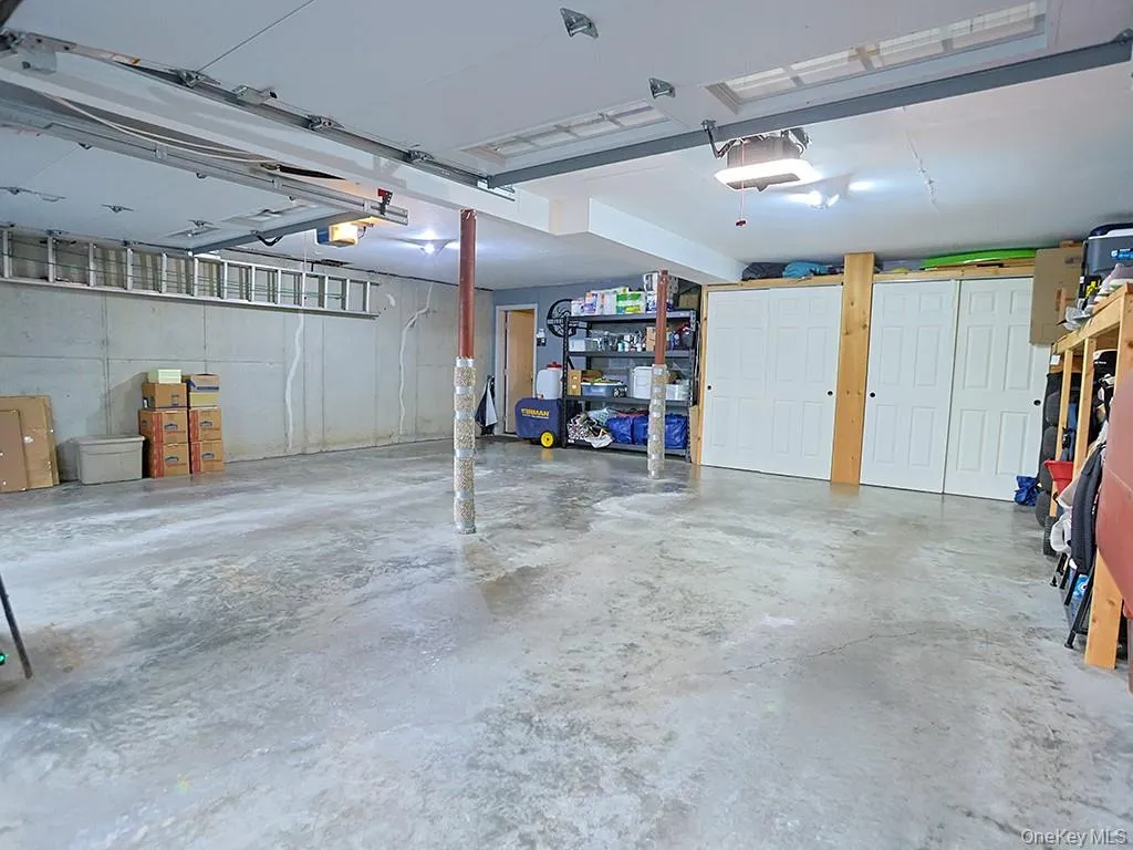 2 Panther Lane, Shawangunk, NY, 5 Bedrooms Bedrooms, 11 Rooms Rooms,2 BathroomsBathrooms,Residential,For Rent,Panther,0,1049441 2 Panther Lane, Shawangunk, NY, 5 Bedrooms Bedrooms, 11 Rooms Rooms,2 BathroomsBathrooms,Residential,For Rent,Panther,0,1049441