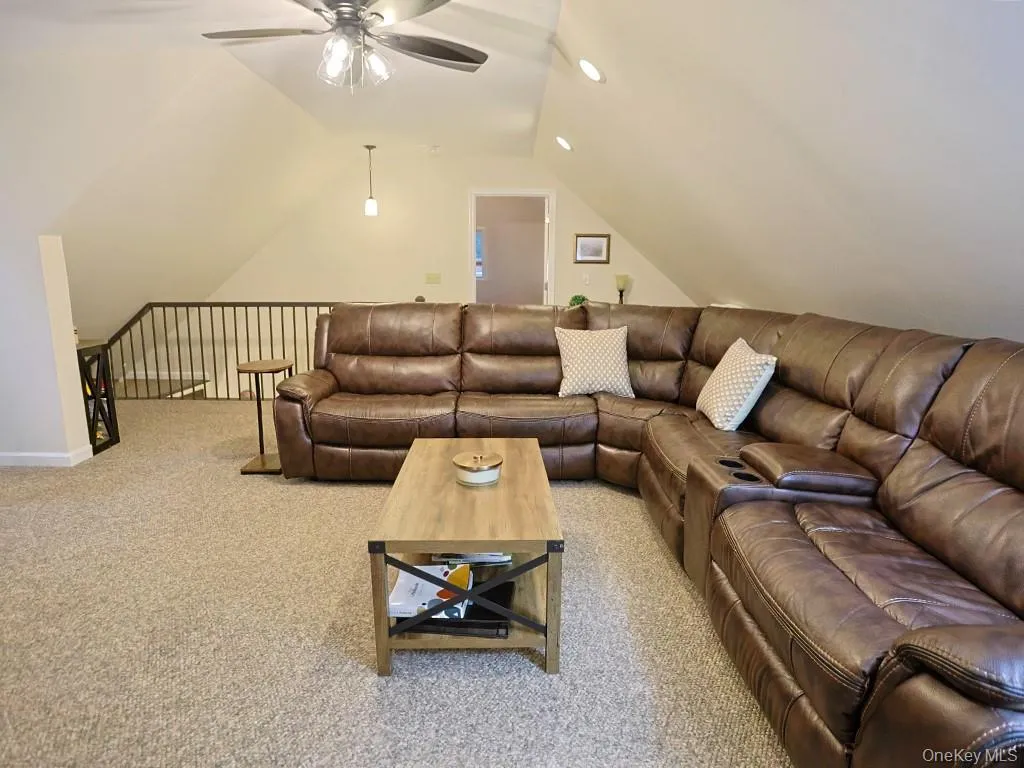 2 Panther Lane, Shawangunk, NY, 5 Bedrooms Bedrooms, 11 Rooms Rooms,2 BathroomsBathrooms,Residential,For Rent,Panther,0,1049441 2 Panther Lane, Shawangunk, NY, 5 Bedrooms Bedrooms, 11 Rooms Rooms,2 BathroomsBathrooms,Residential,For Rent,Panther,0,1049441