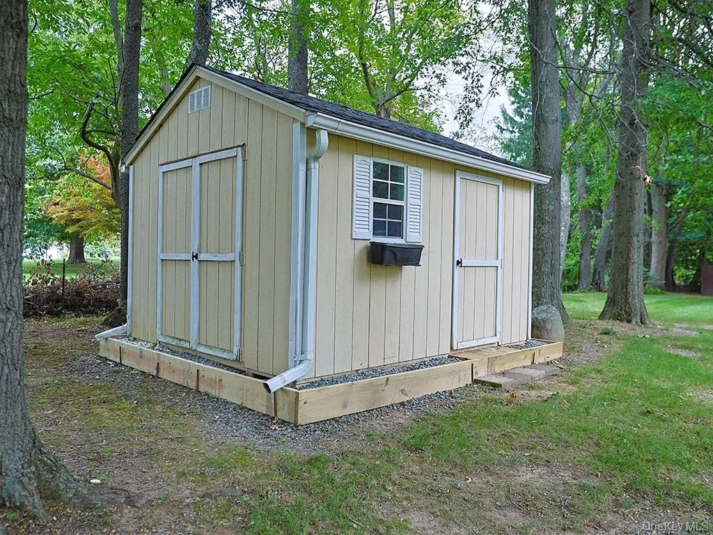 2 Panther Lane, Shawangunk, NY, 5 Bedrooms Bedrooms, 11 Rooms Rooms,2 BathroomsBathrooms,Residential,For Rent,Panther,0,1049441 2 Panther Lane, Shawangunk, NY, 5 Bedrooms Bedrooms, 11 Rooms Rooms,2 BathroomsBathrooms,Residential,For Rent,Panther,0,1049441